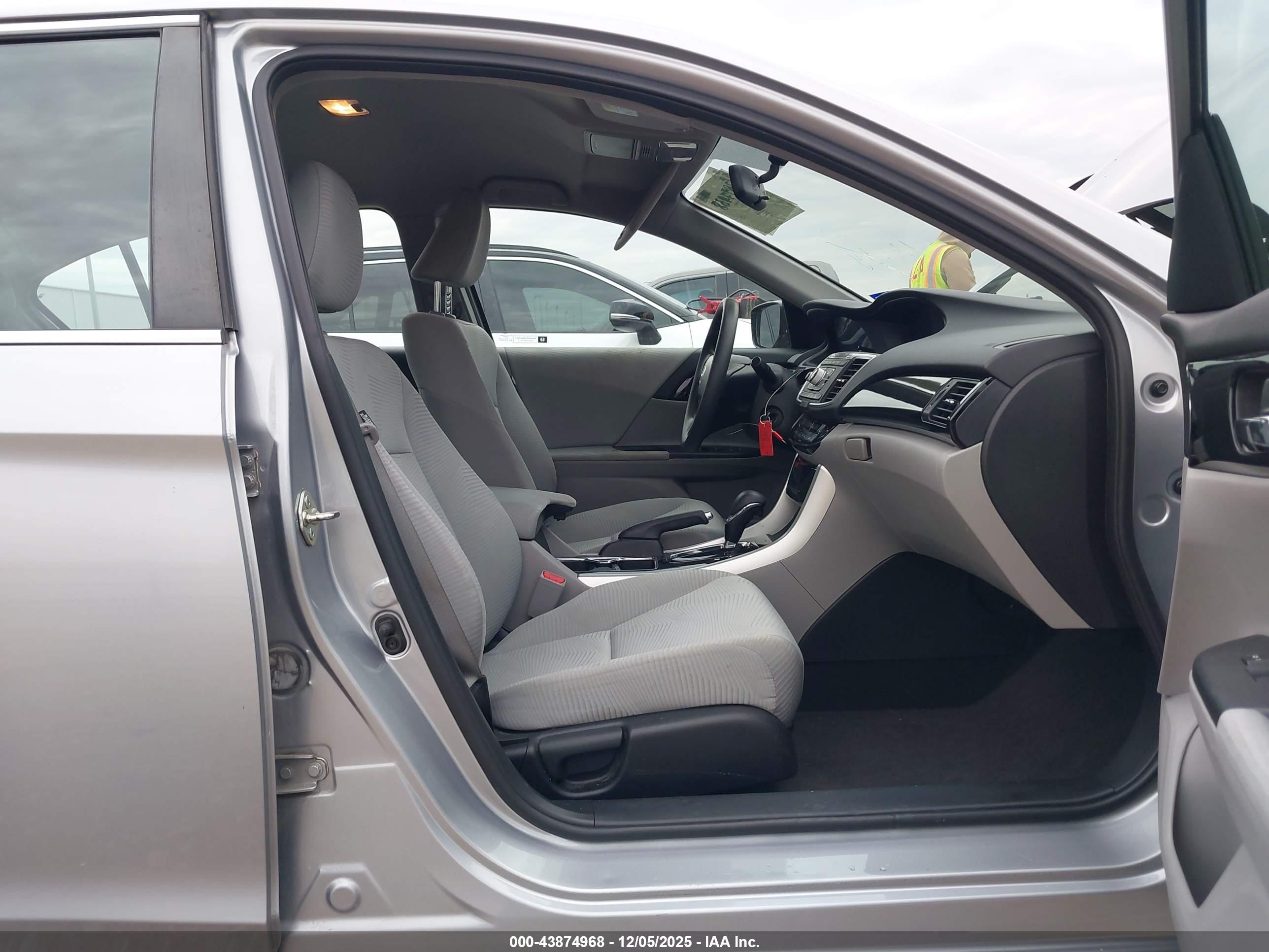 HONDA ACCORD image 5