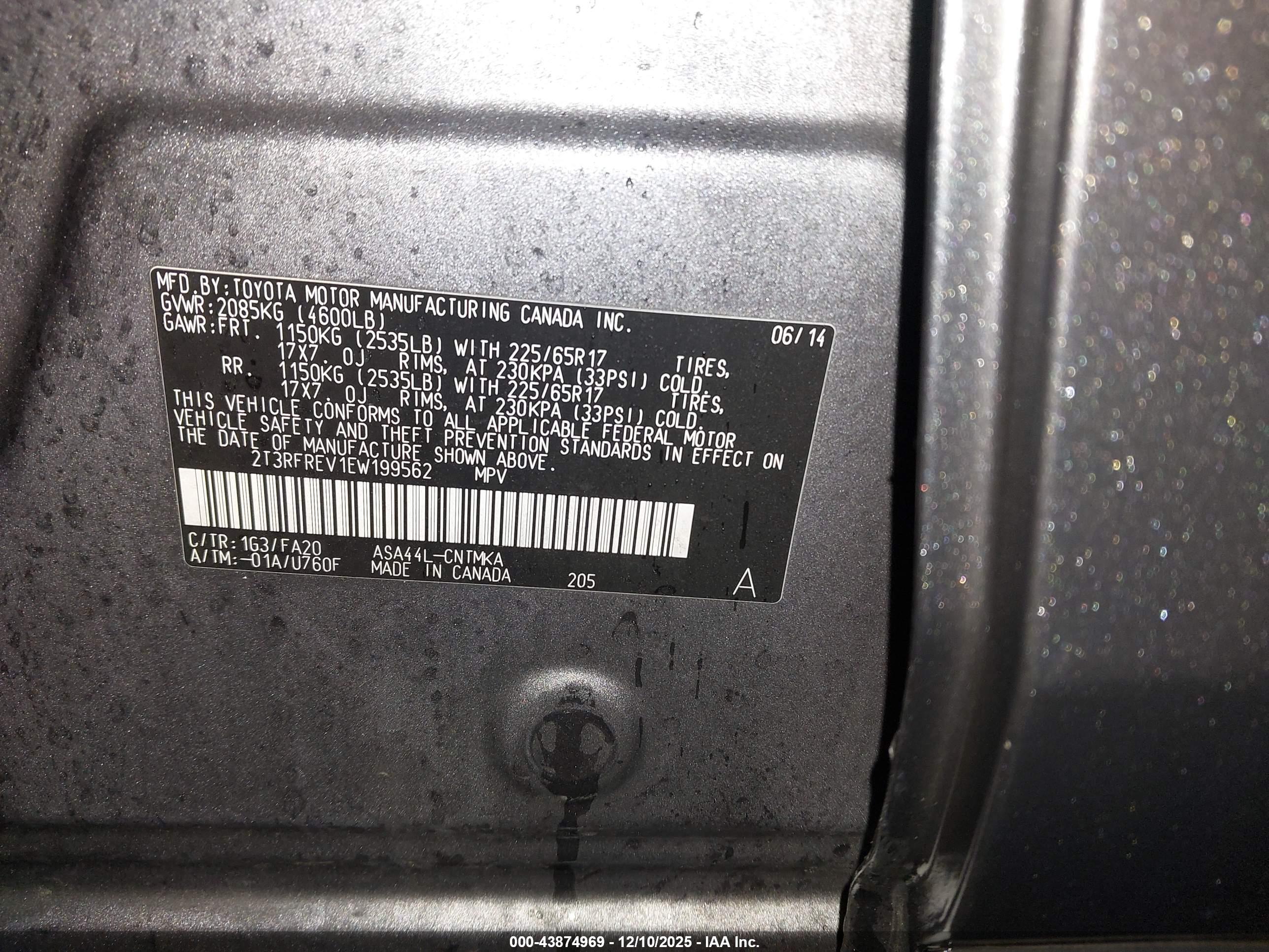 TOYOTA RAV4 image 9