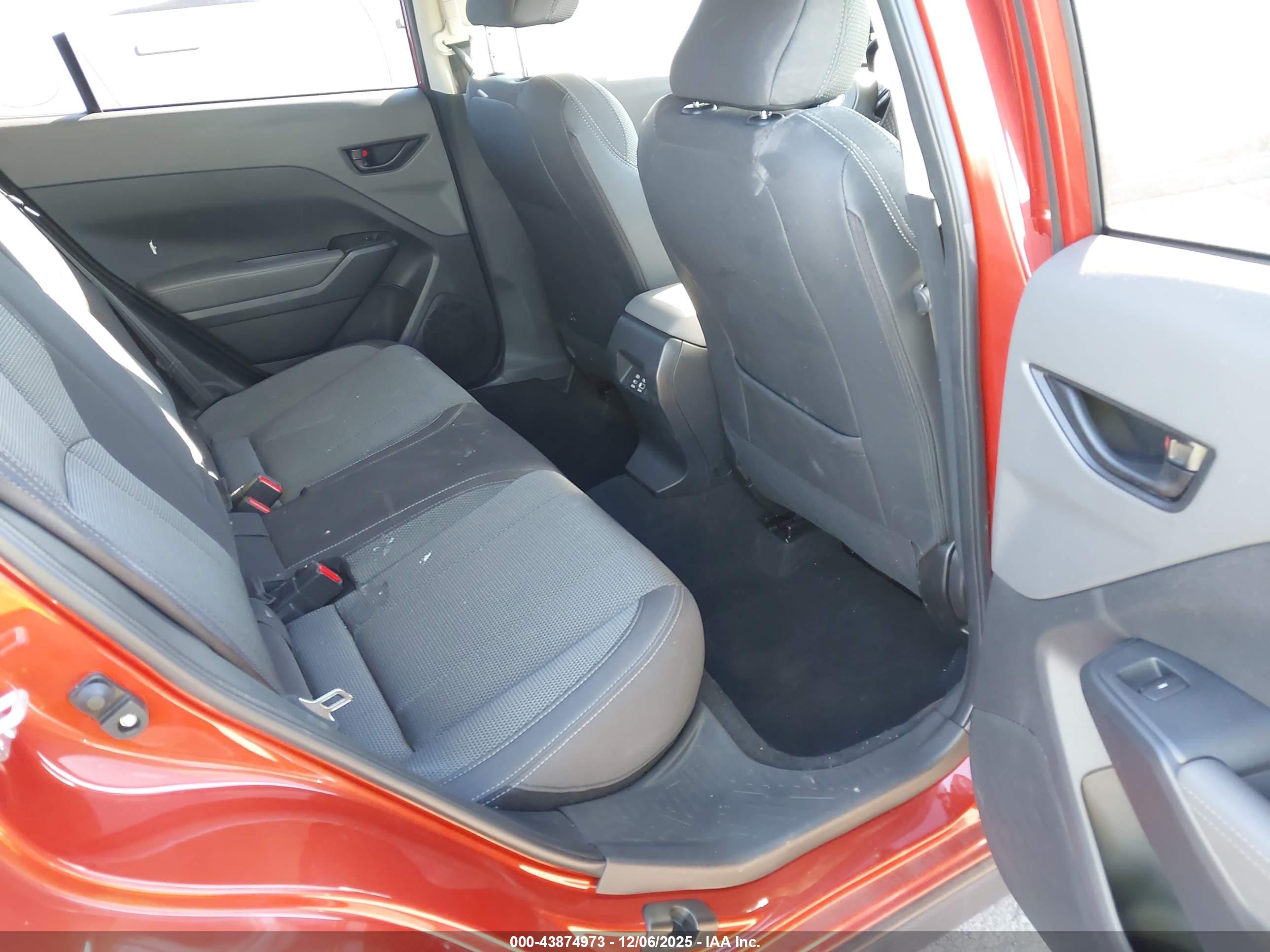 SUBARU CROSSTREK image 8