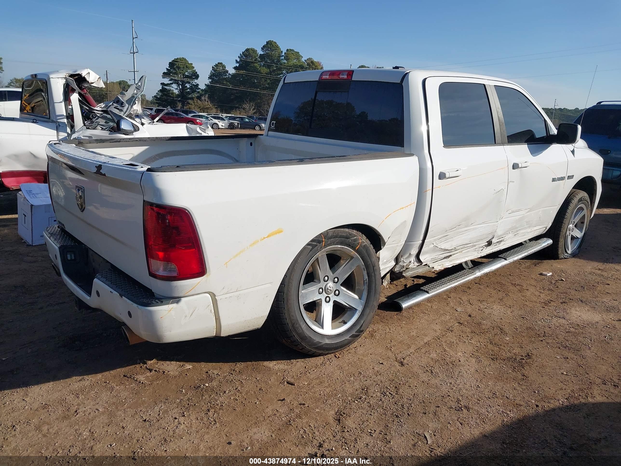 DODGE RAM image 4