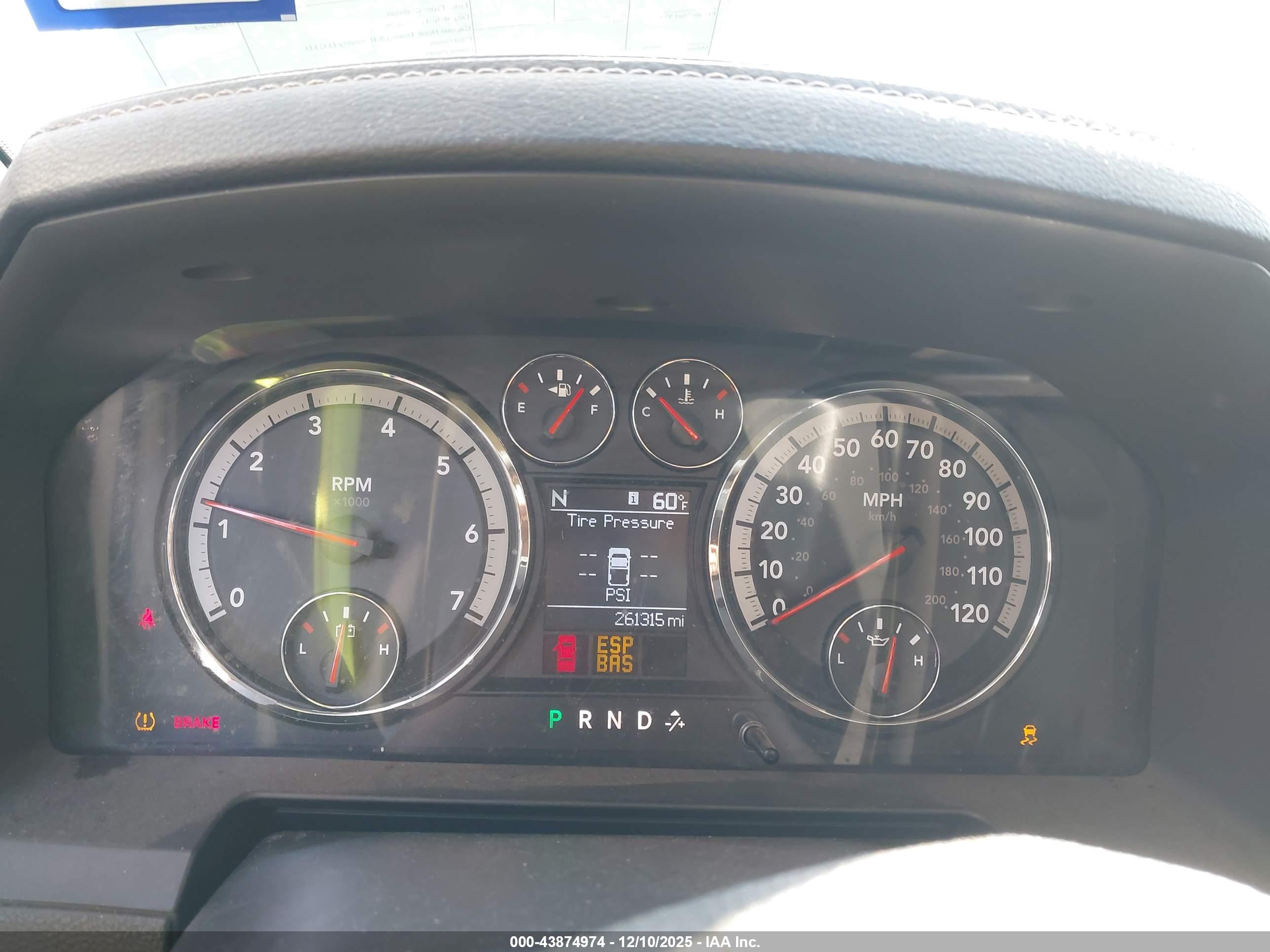 DODGE RAM image 7