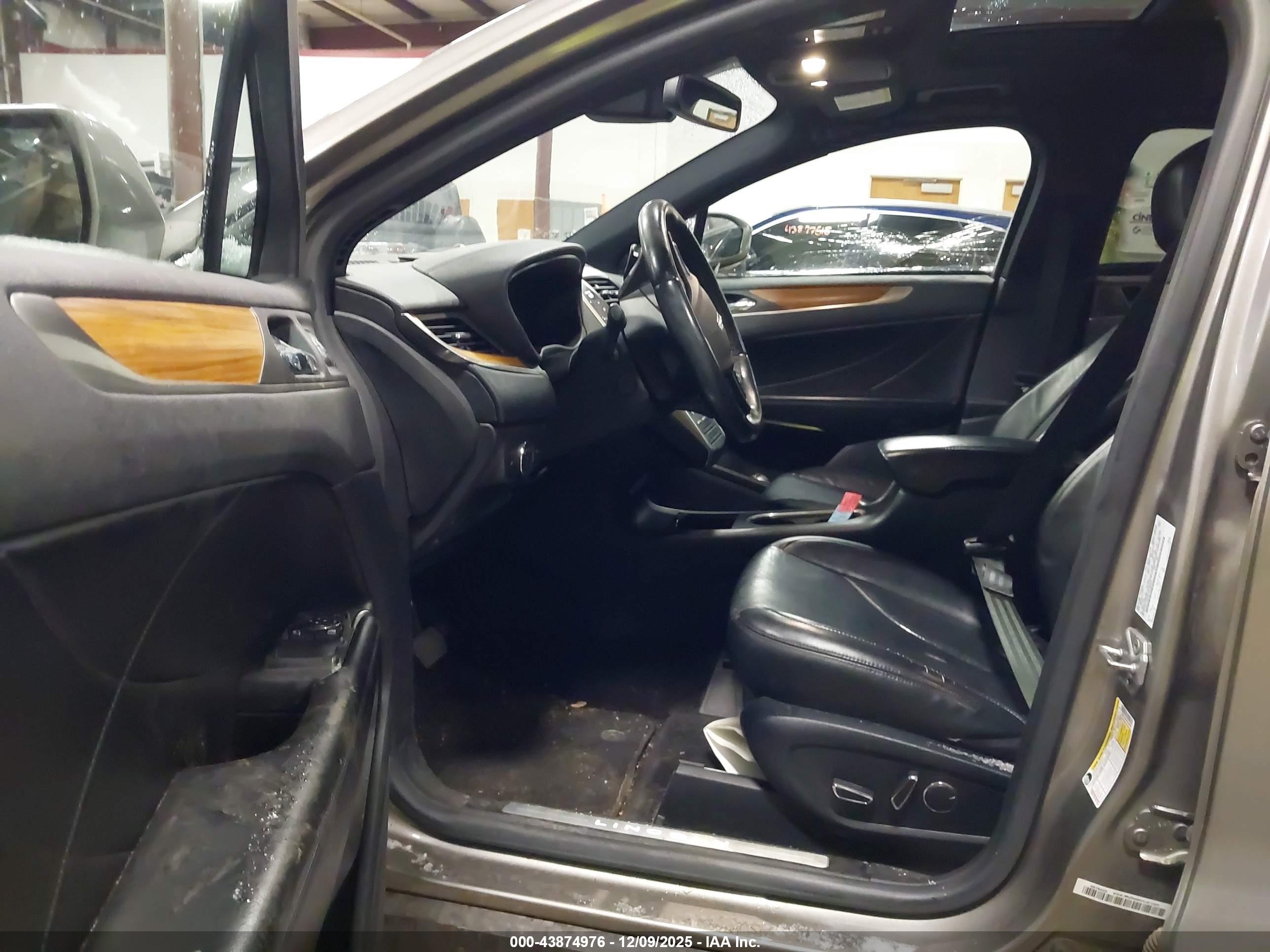 LINCOLN MKC image 5