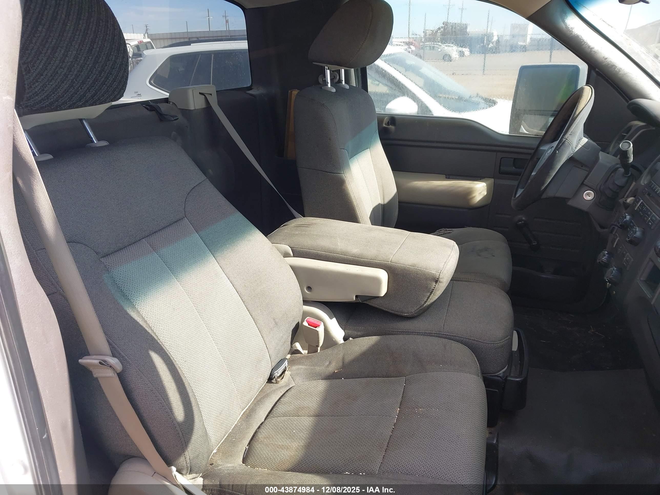 FORD F-150 image 8