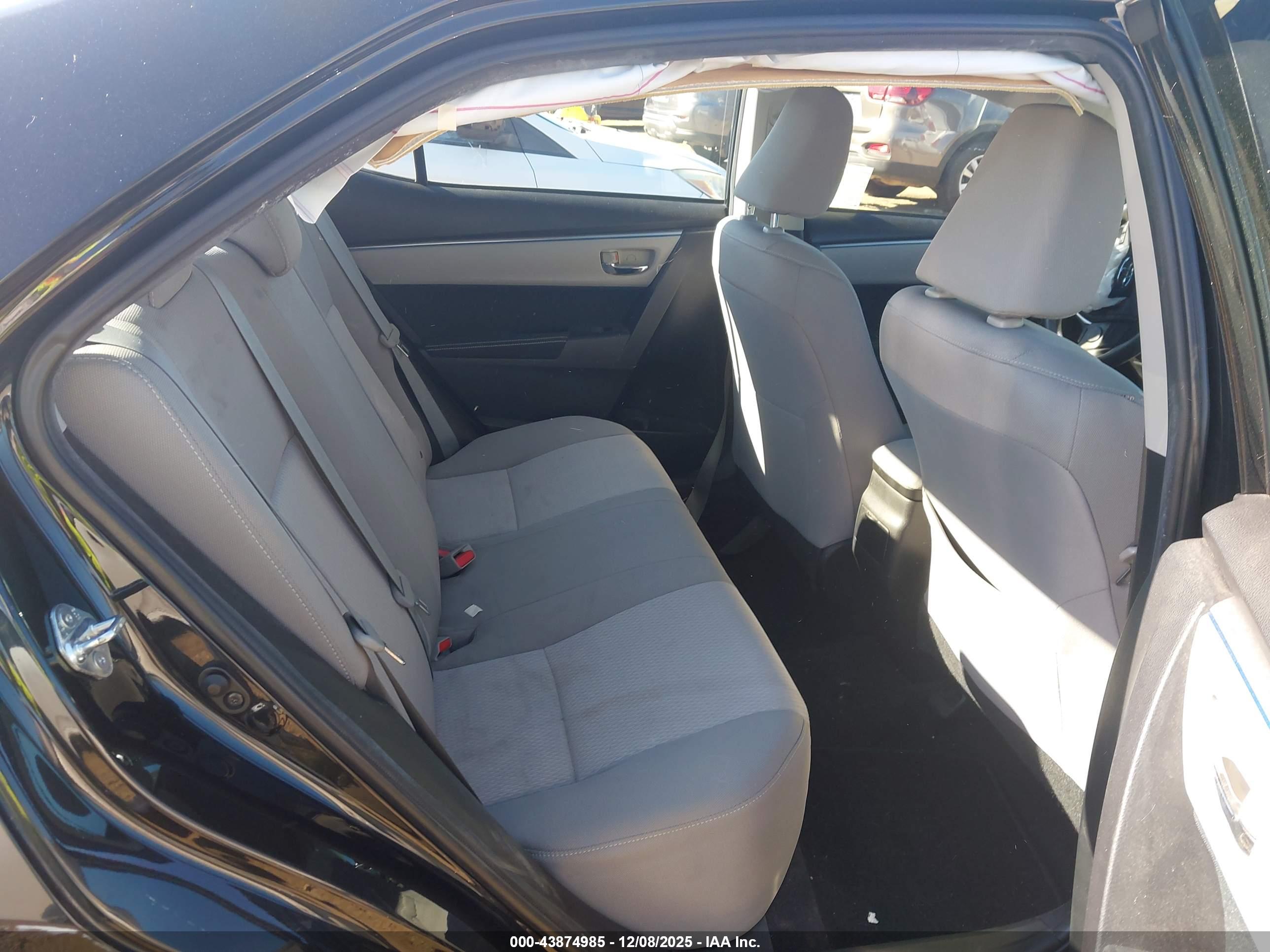 TOYOTA COROLLA image 8
