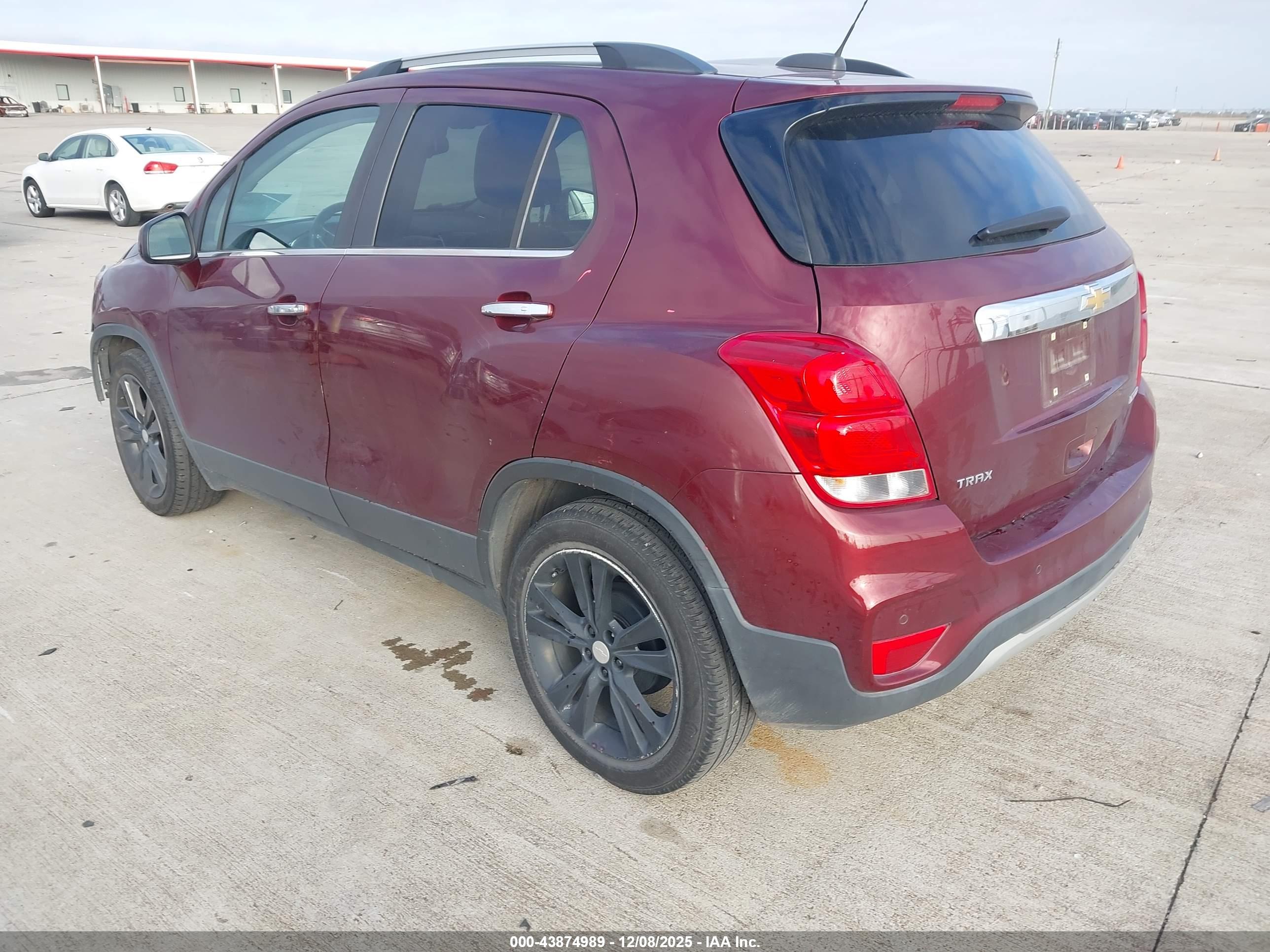 CHEVROLET TRAX image 3