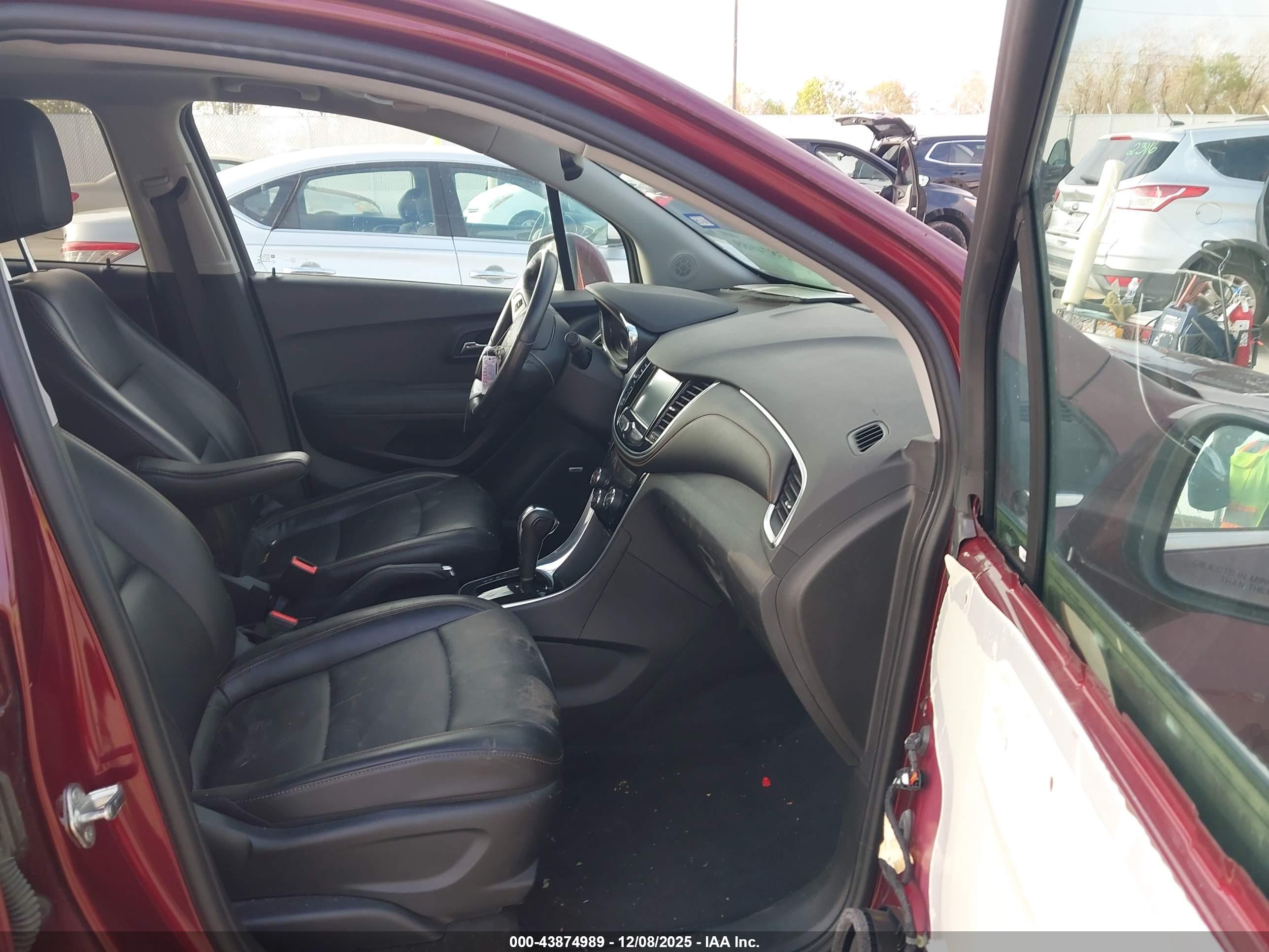 CHEVROLET TRAX image 5
