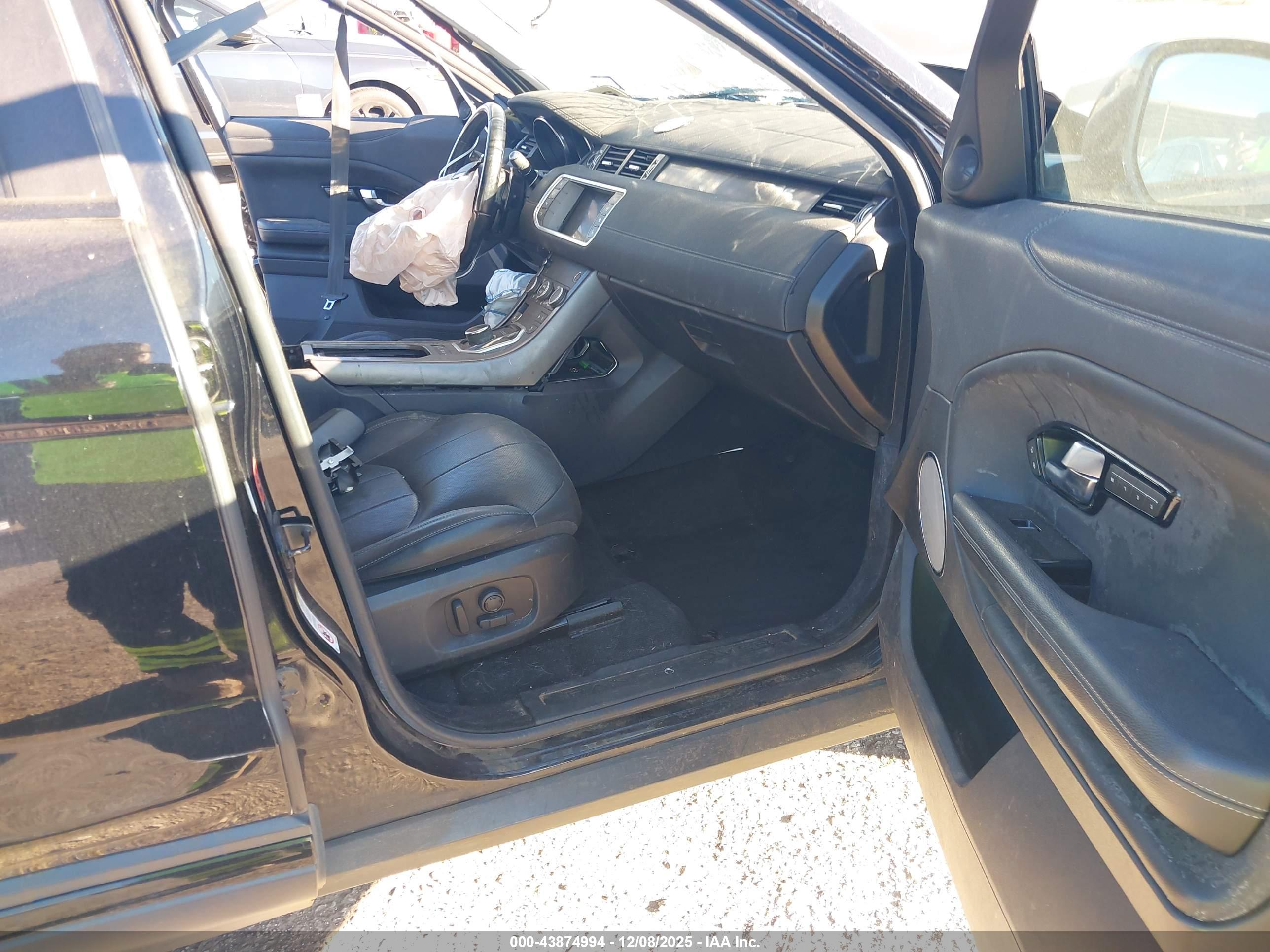 LAND ROVER image 5