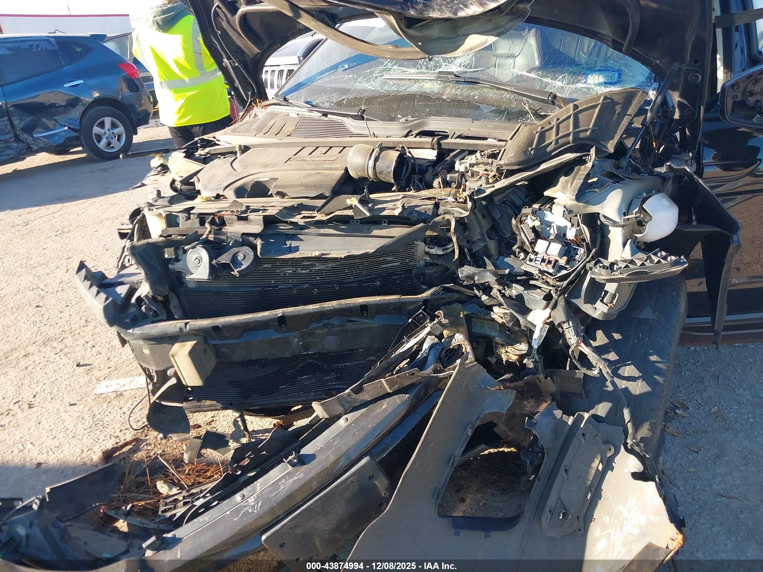 LAND ROVER image 6