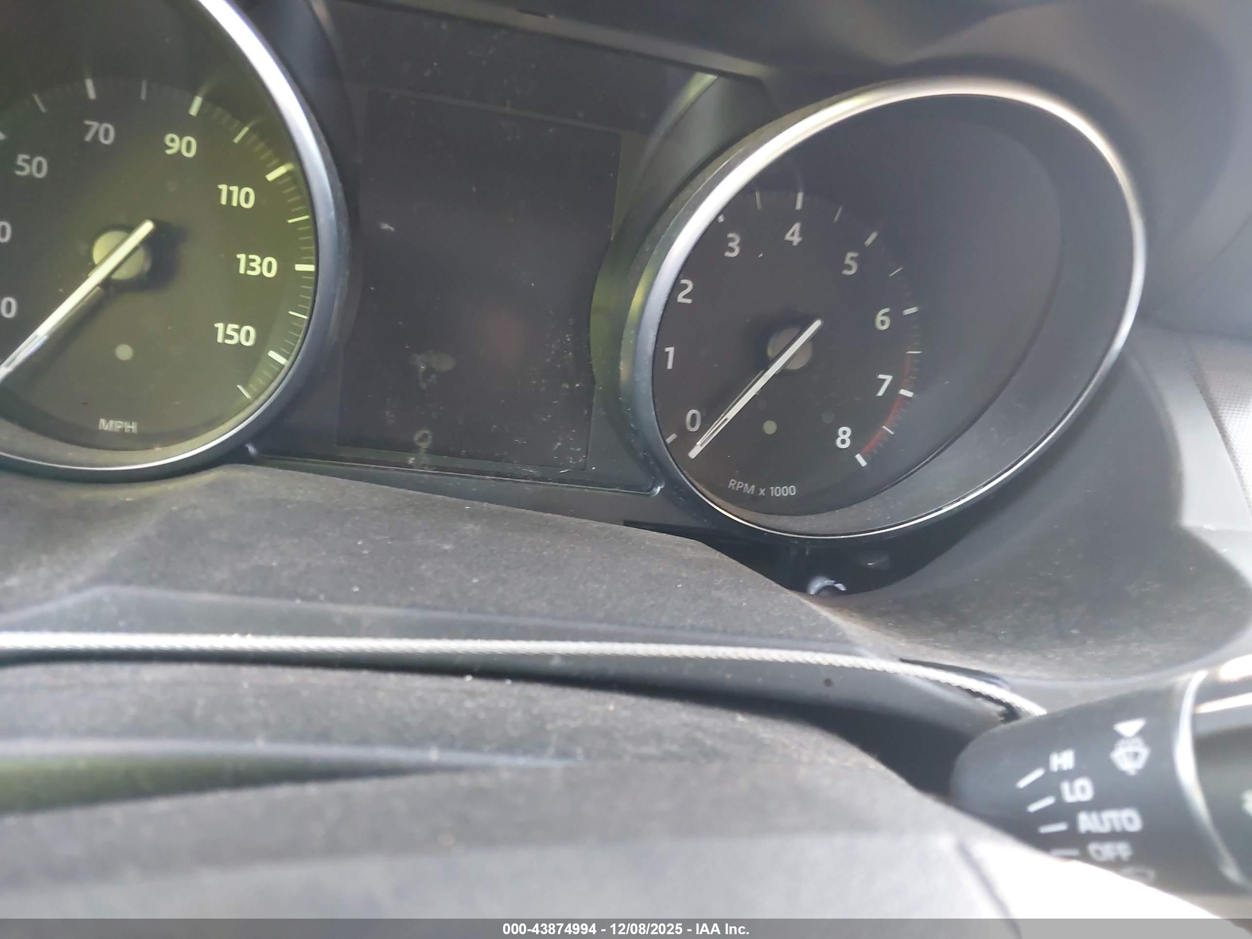LAND ROVER image 7