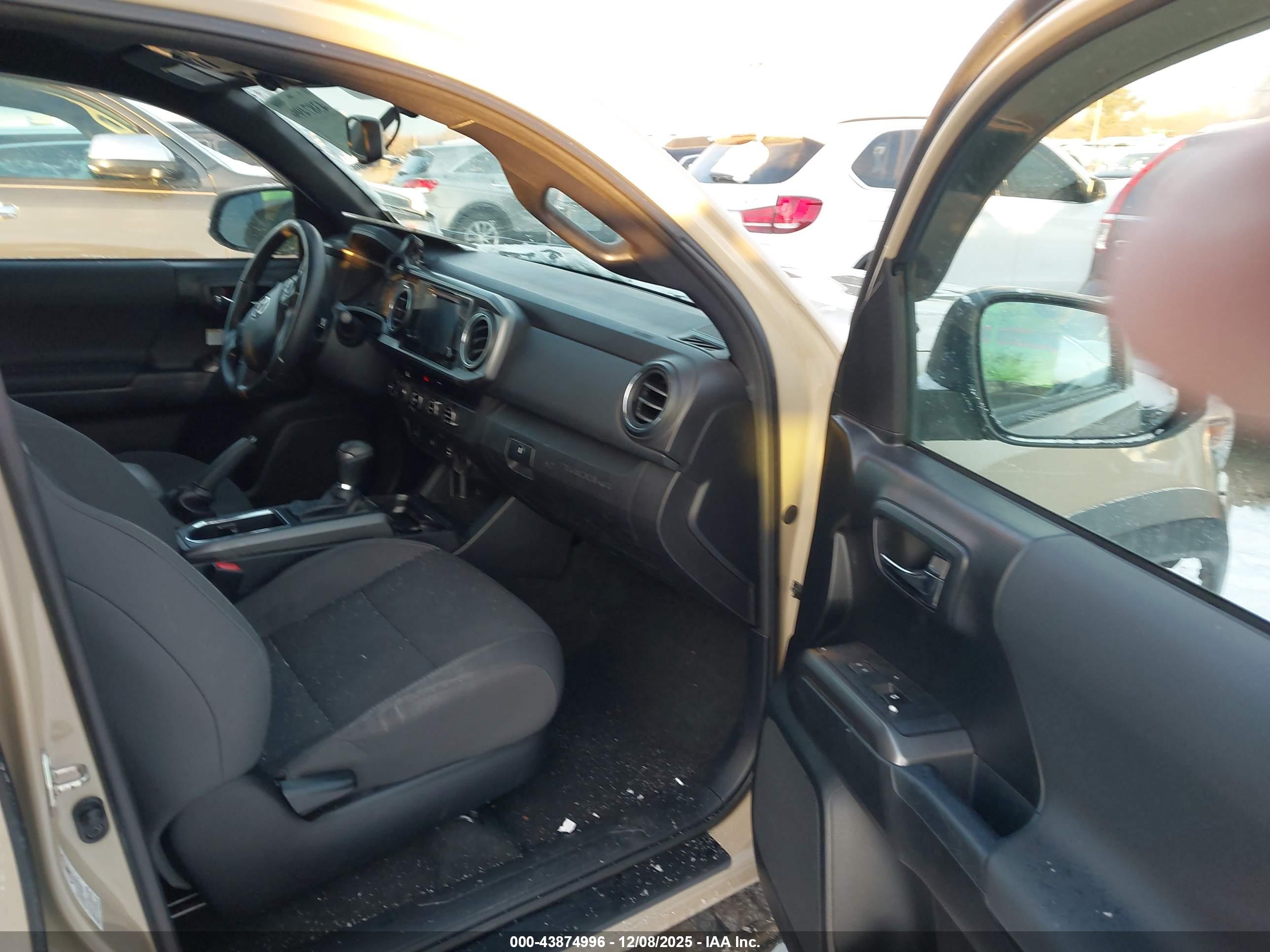 TOYOTA TACOMA image 5