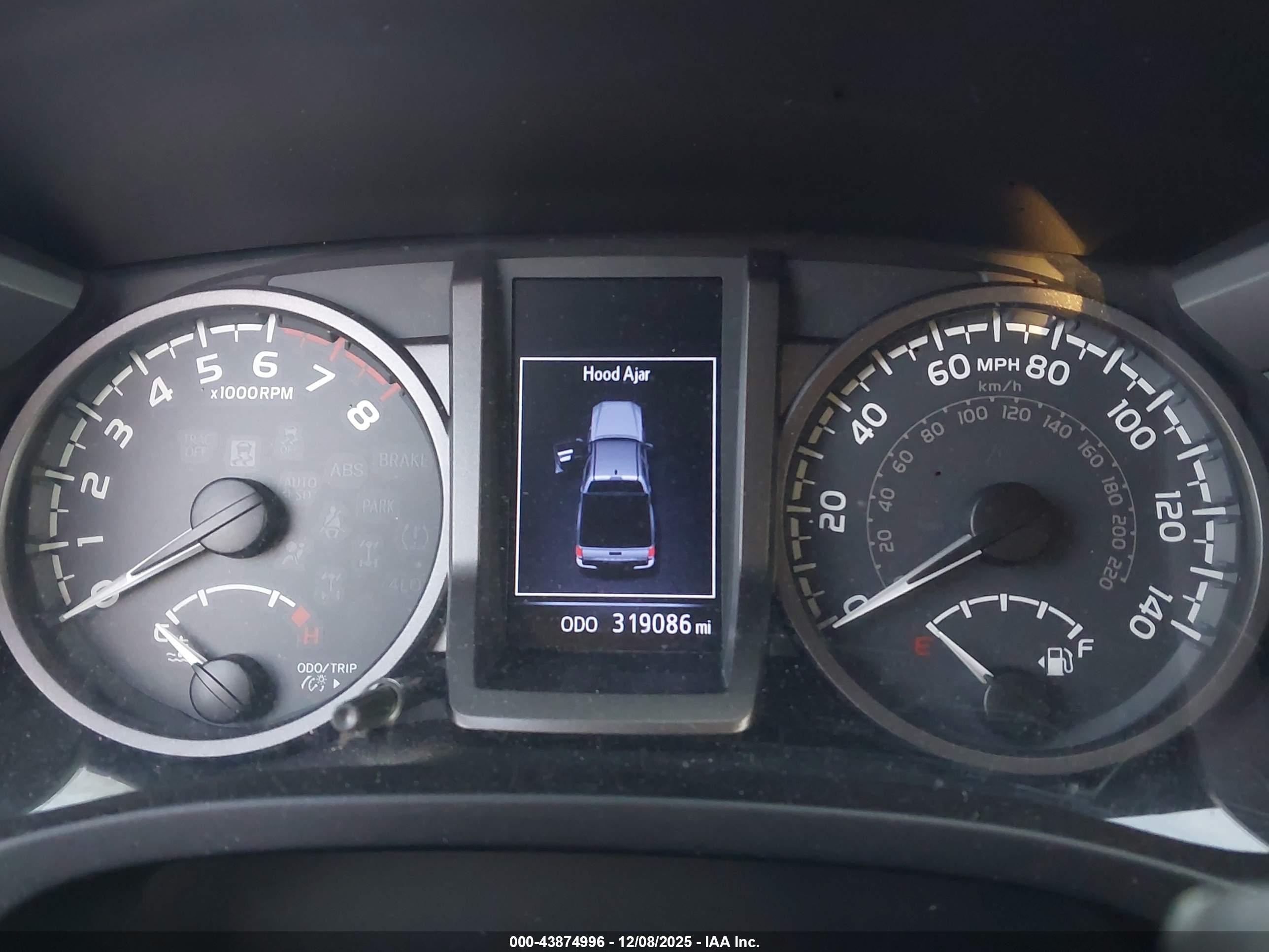 TOYOTA TACOMA image 7