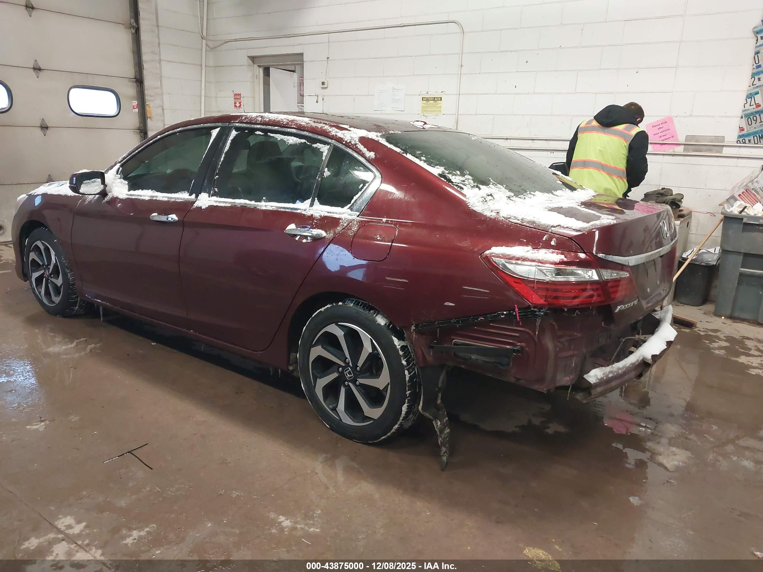 HONDA ACCORD image 3