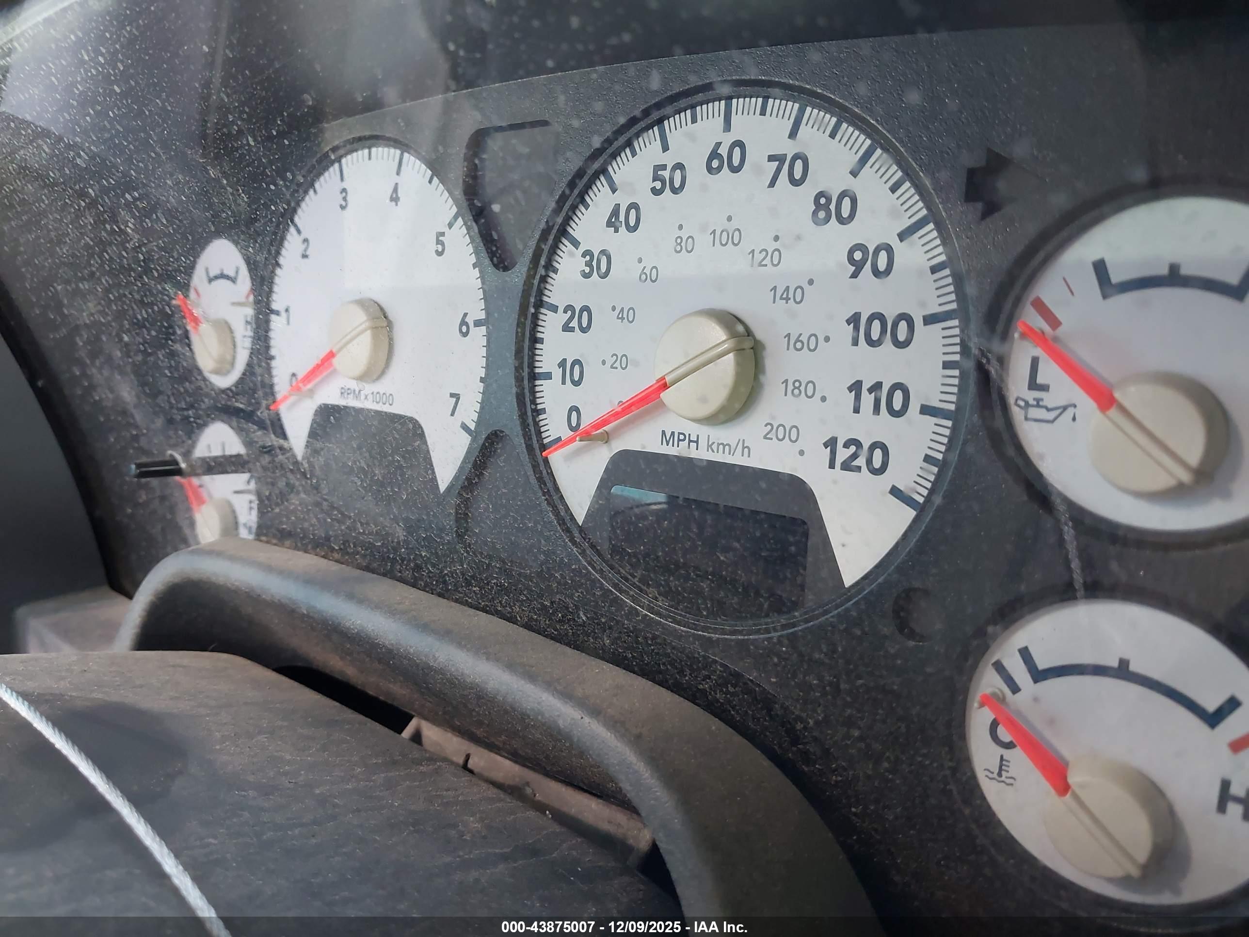 DODGE RAM image 7