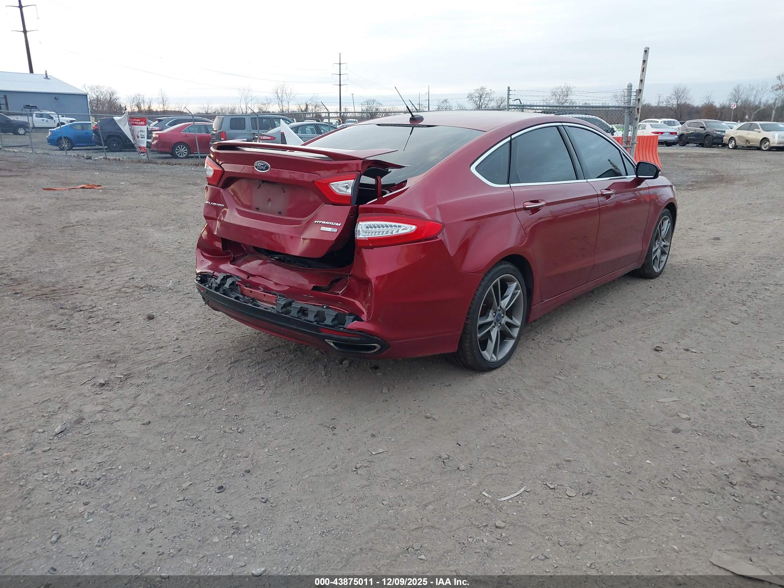 FORD FUSION image 4