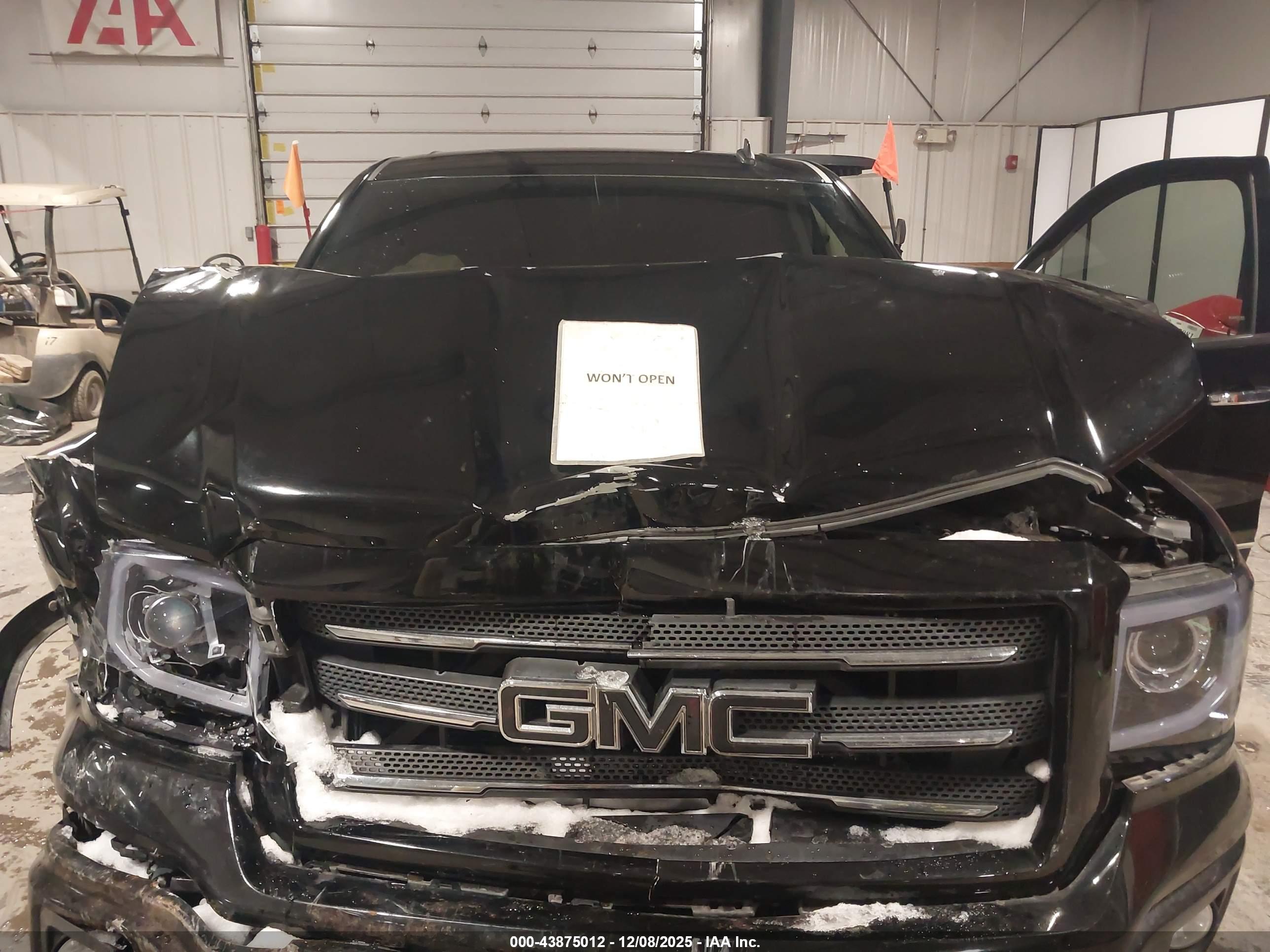 GMC SIERRA image 10
