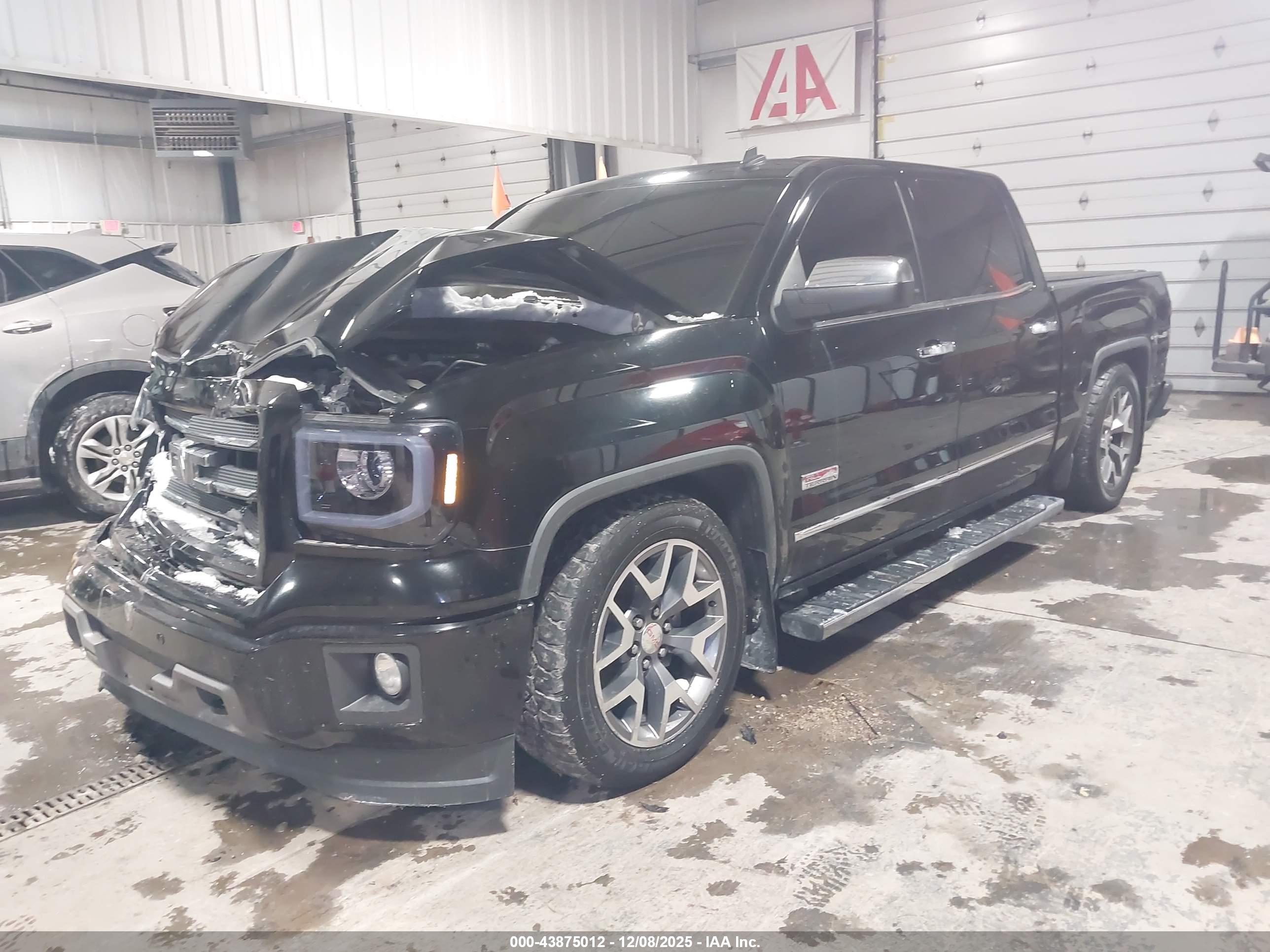 GMC SIERRA image 2