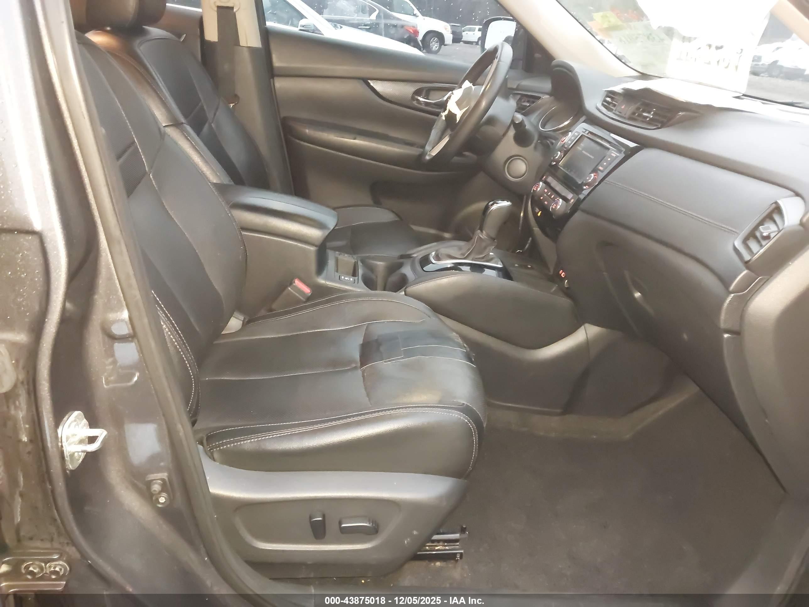NISSAN ROGUE image 5