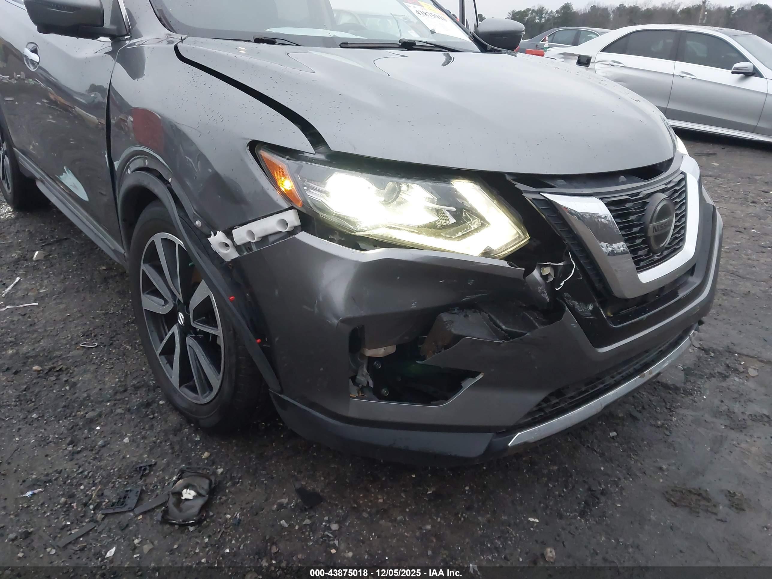 NISSAN ROGUE image 6