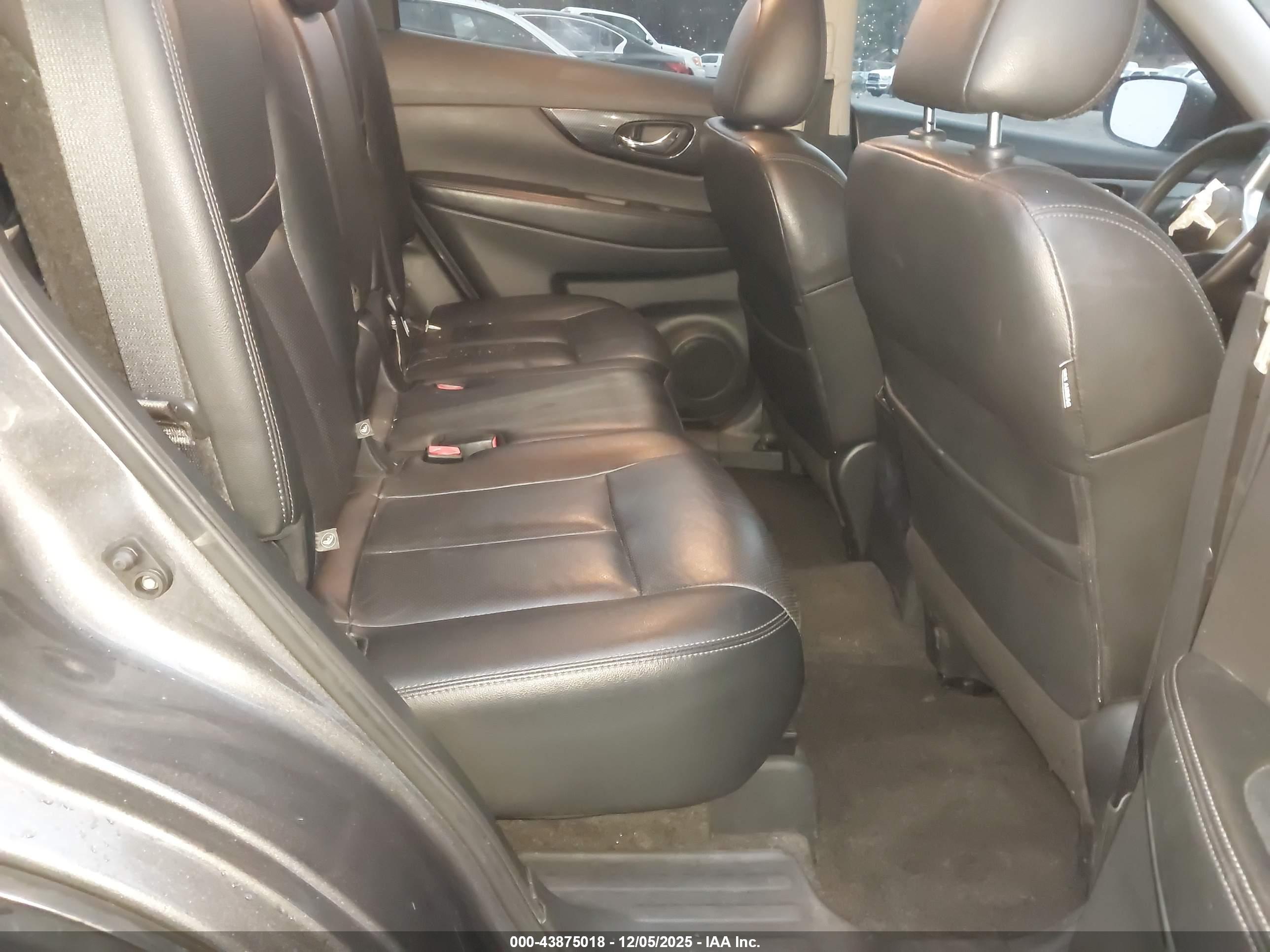 NISSAN ROGUE image 8
