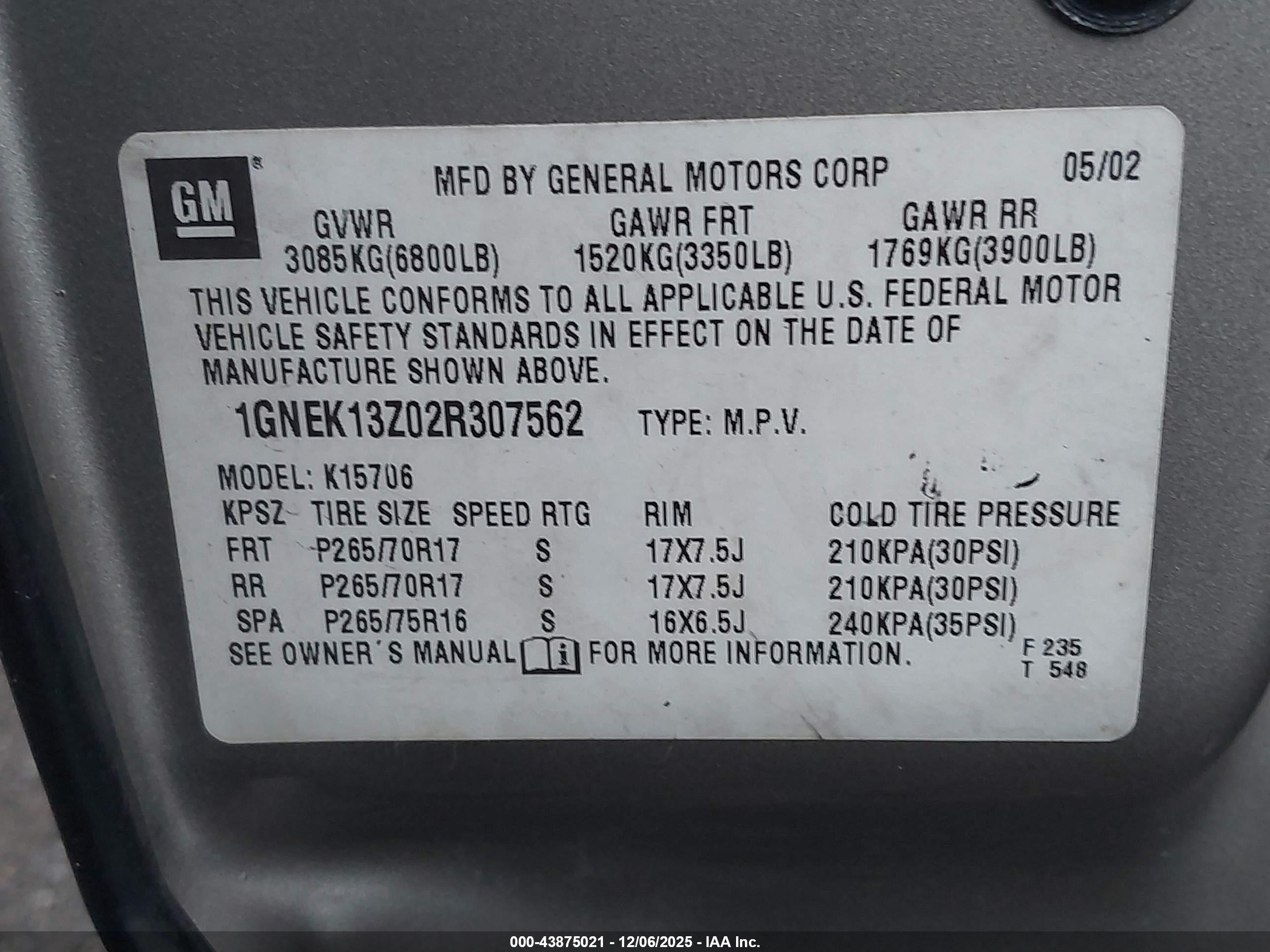 CHEVROLET TAHOE image 9
