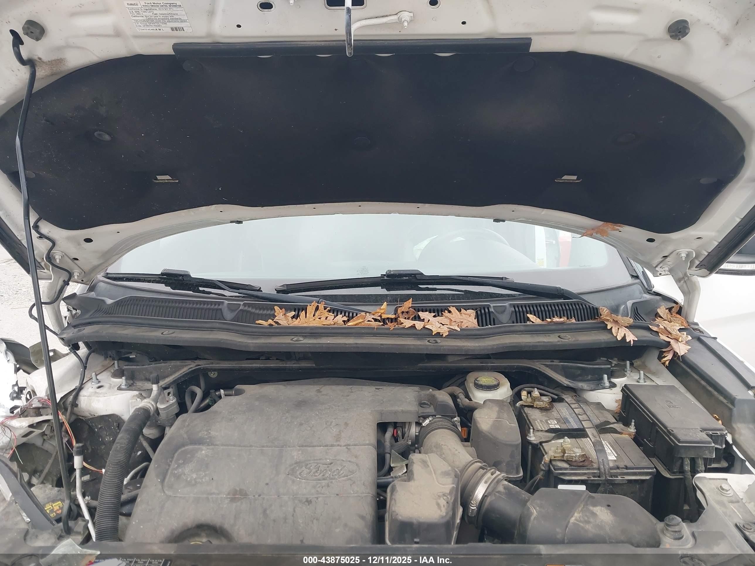 FORD EXPLORER image 10