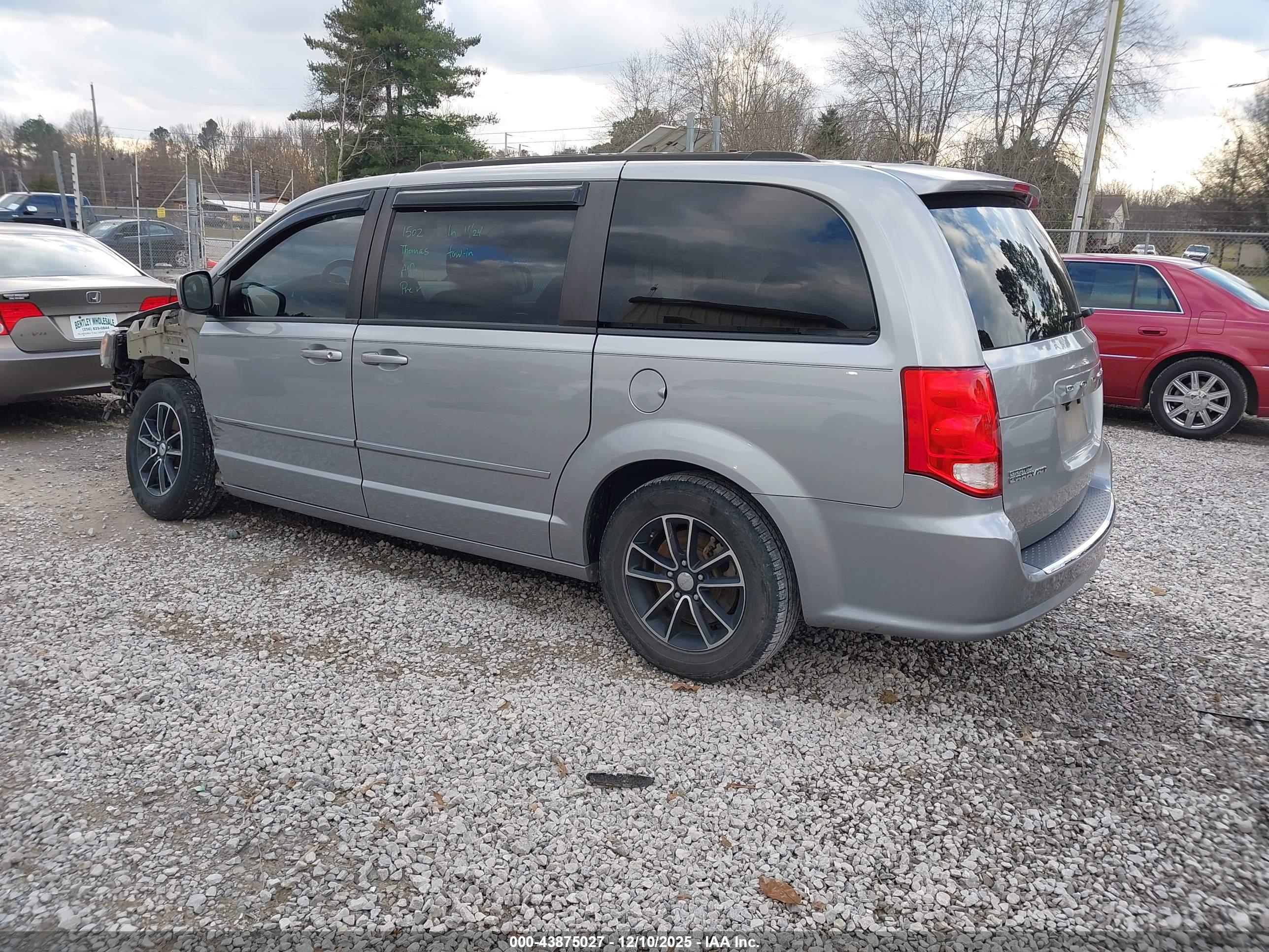 DODGE GRAND image 3