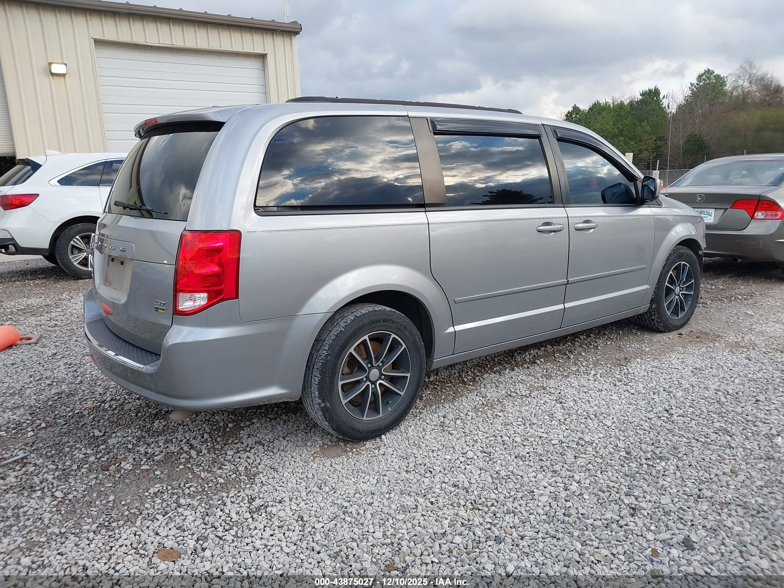 DODGE GRAND image 4