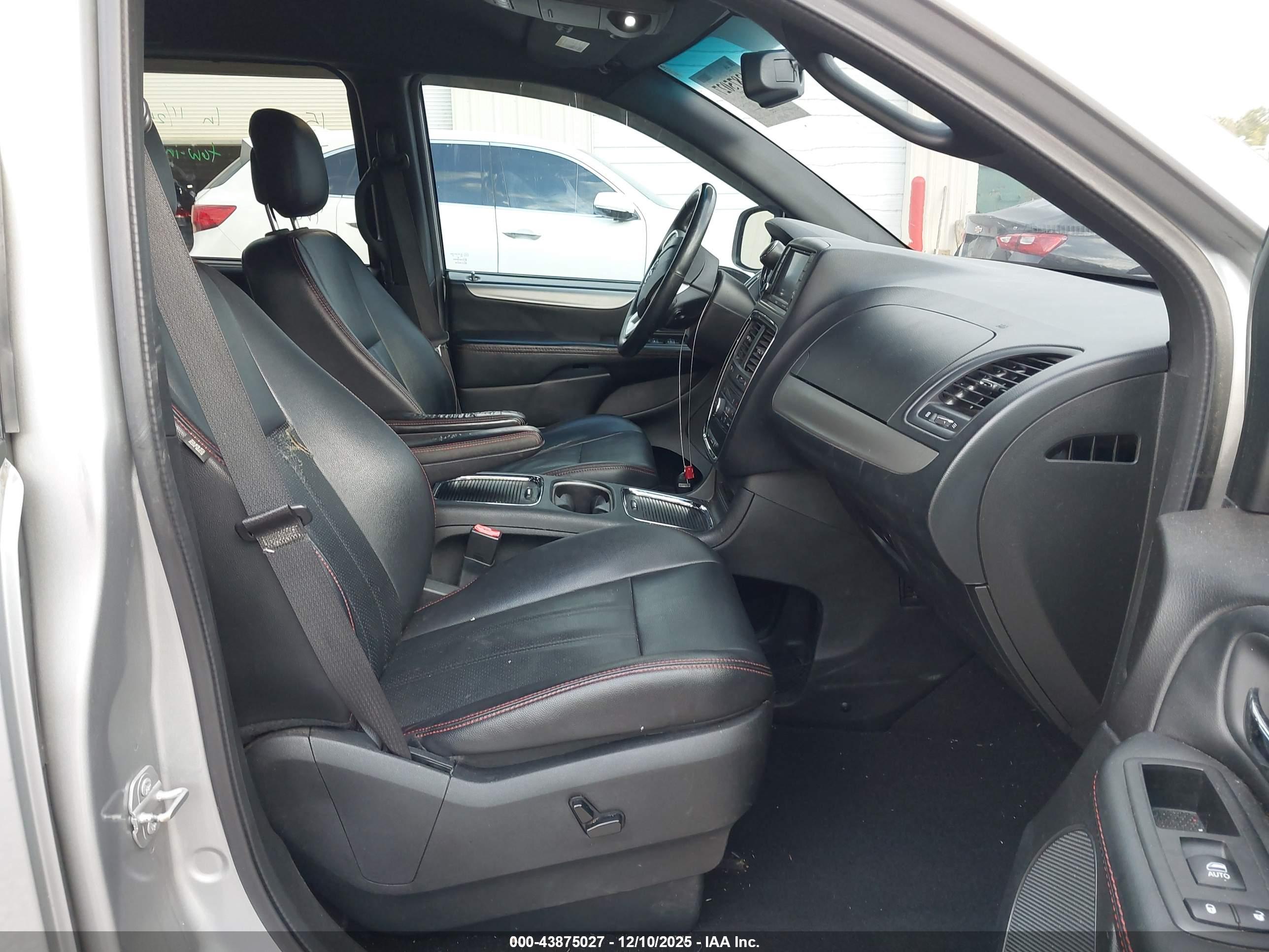 DODGE GRAND image 5