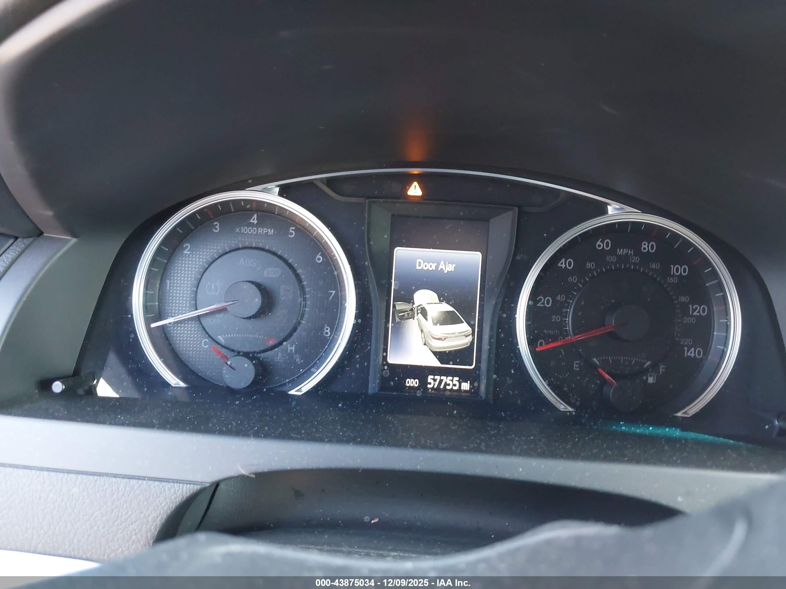 TOYOTA CAMRY image 7