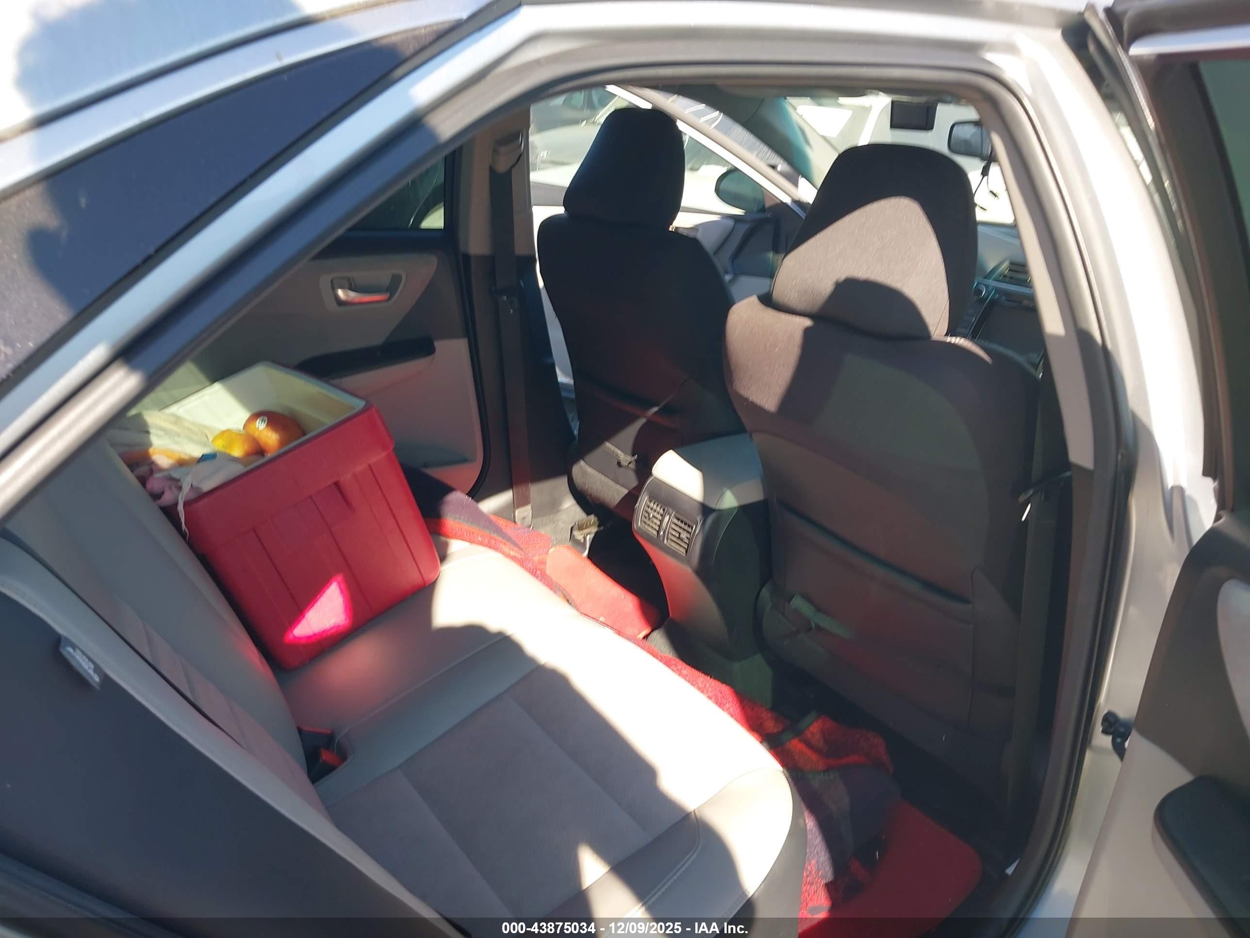 TOYOTA CAMRY image 8
