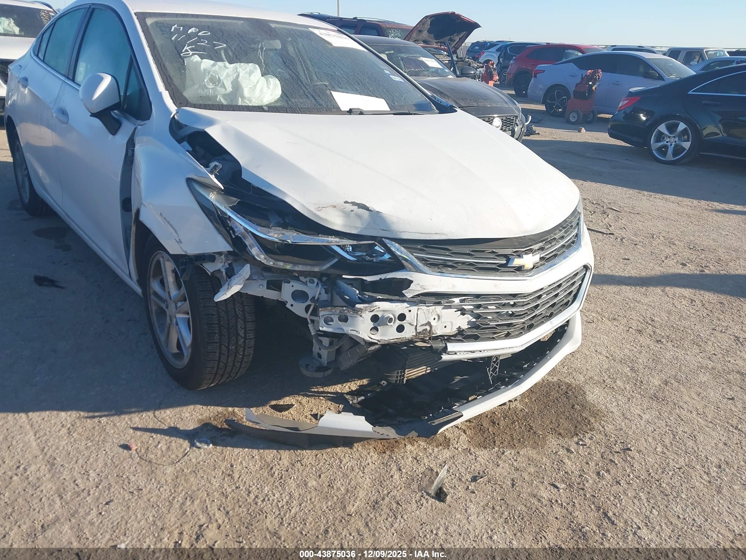 CHEVROLET CRUZE image 6
