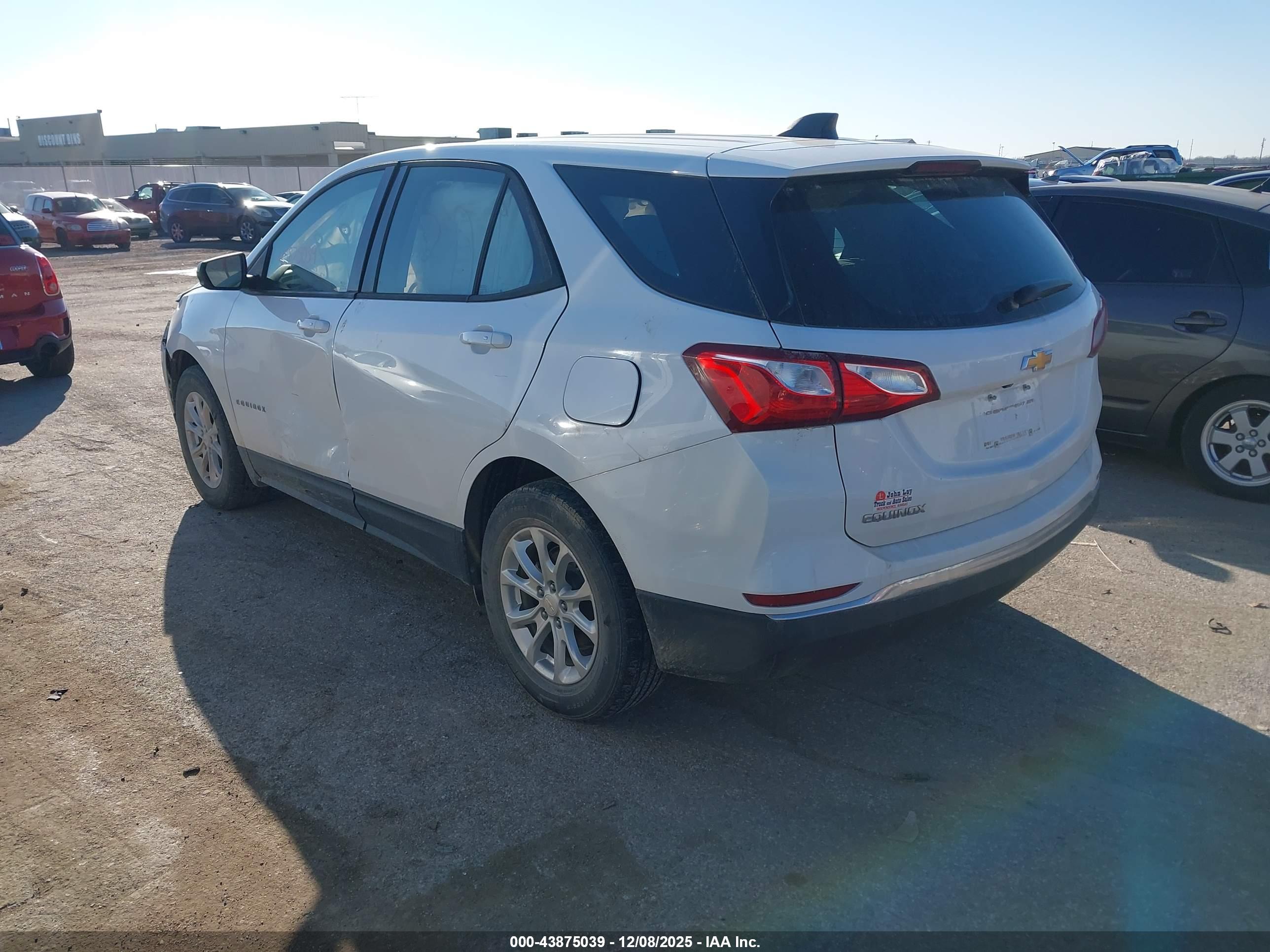 CHEVROLET EQUINOX image 3