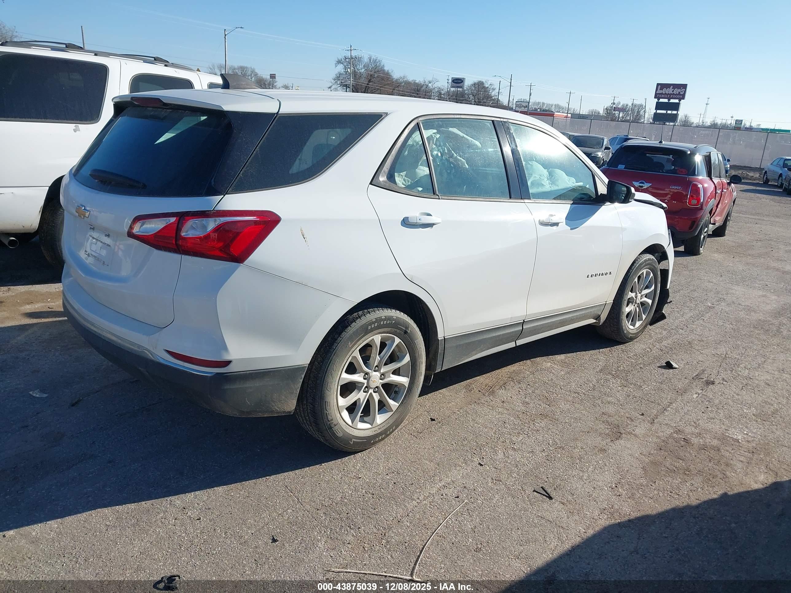 CHEVROLET EQUINOX image 4