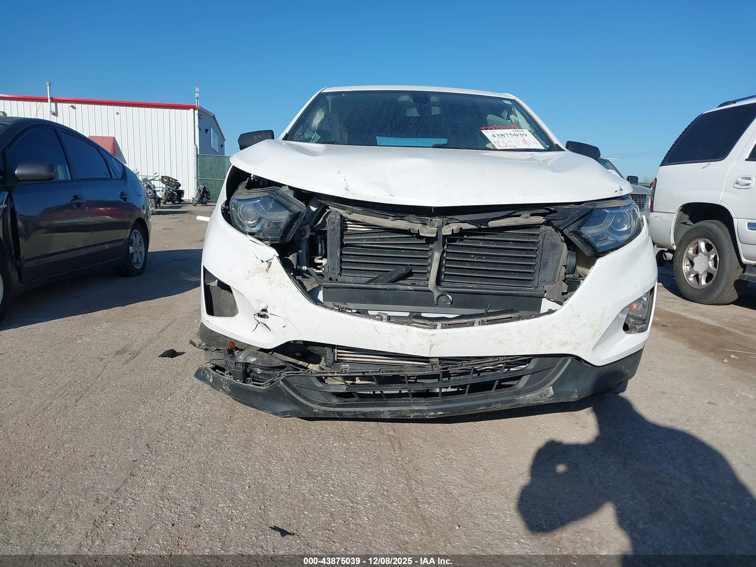 CHEVROLET EQUINOX image 6