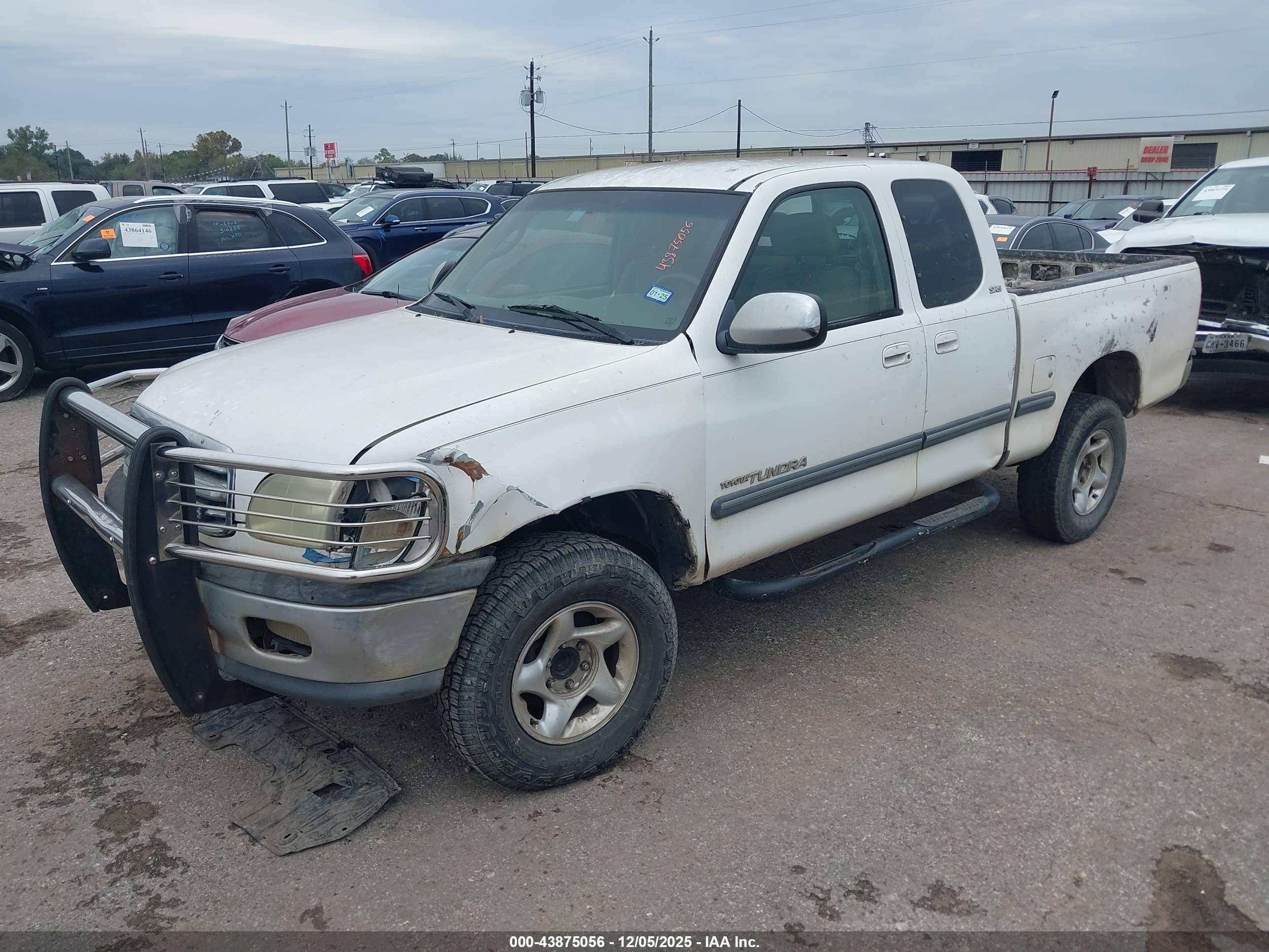 TOYOTA TUNDRA image 2