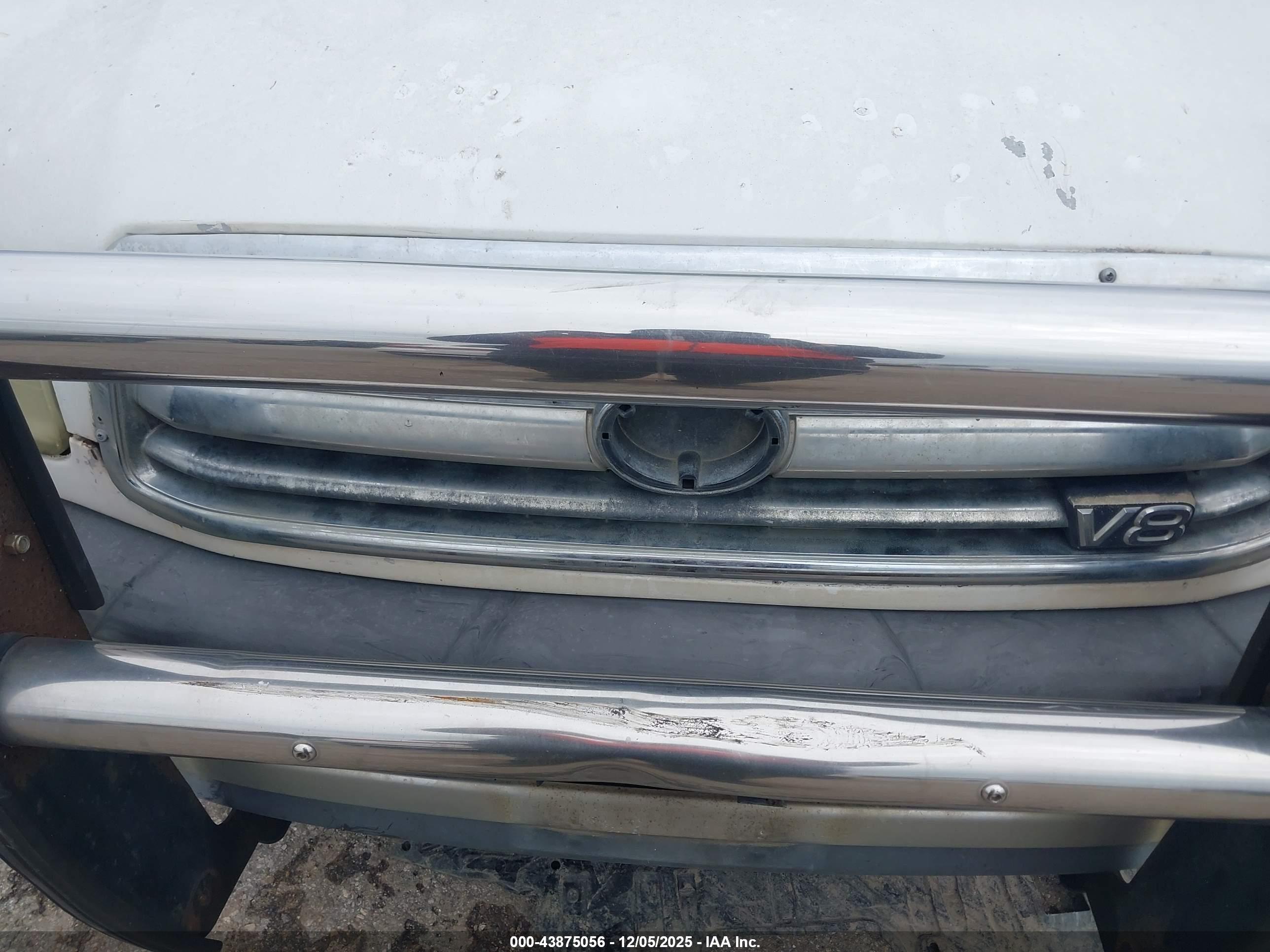 TOYOTA TUNDRA image 6