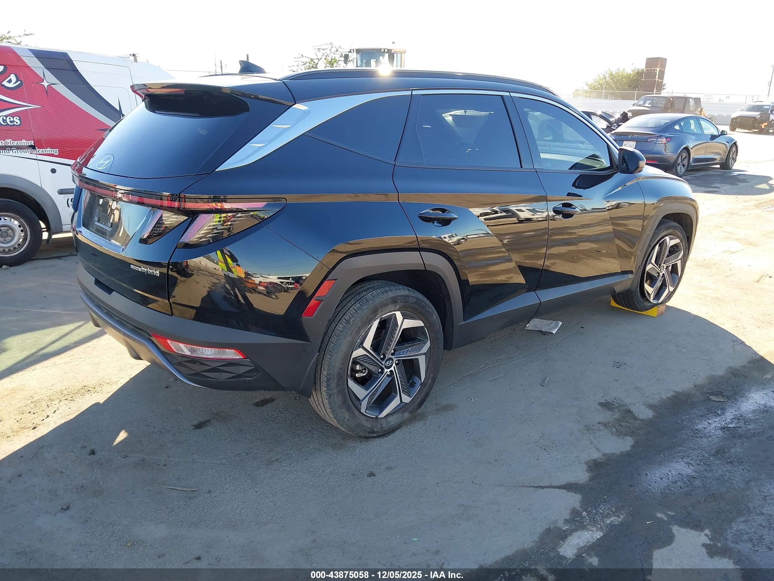 HYUNDAI TUCSON image 4