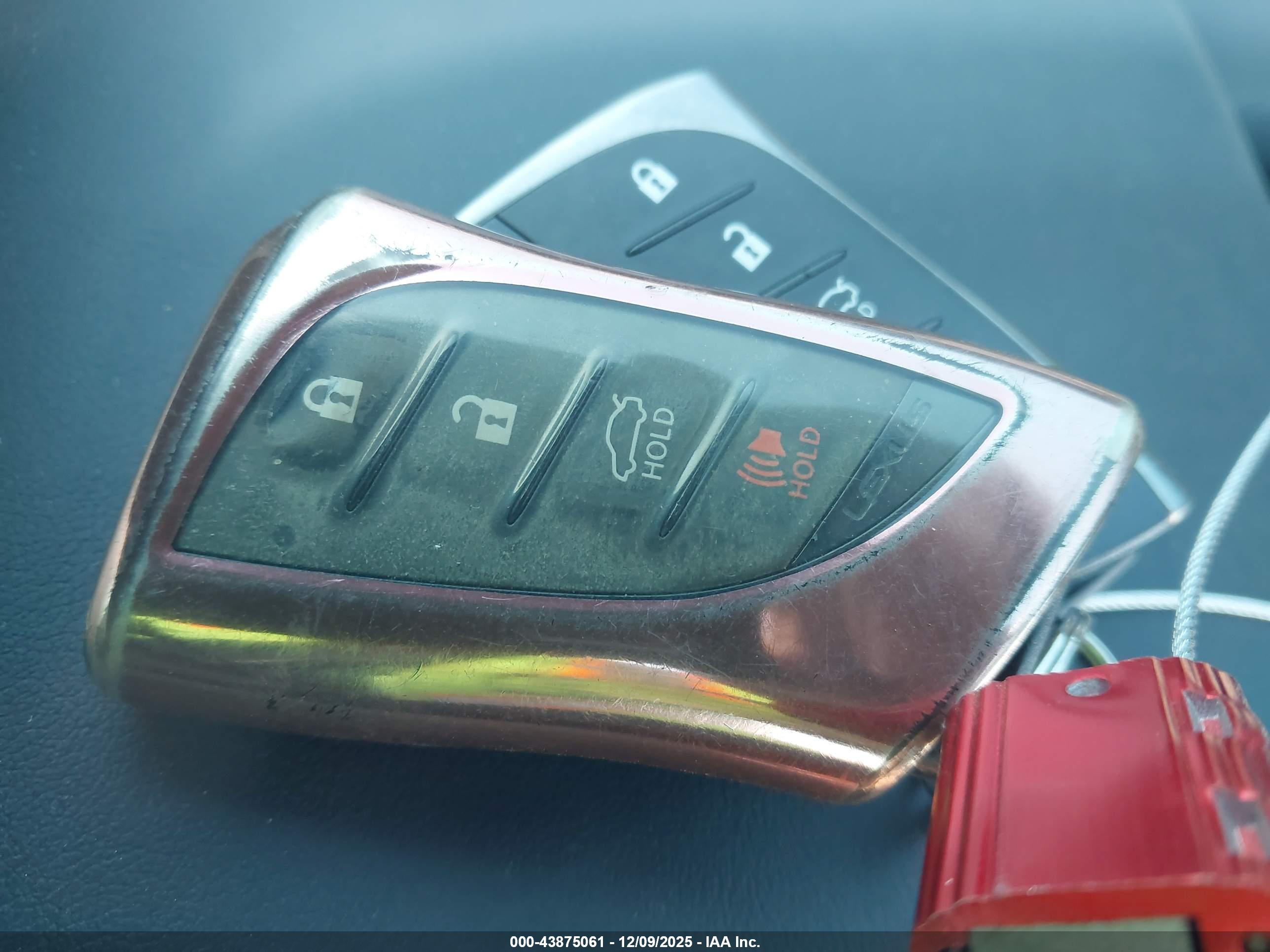 LEXUS ES image 11