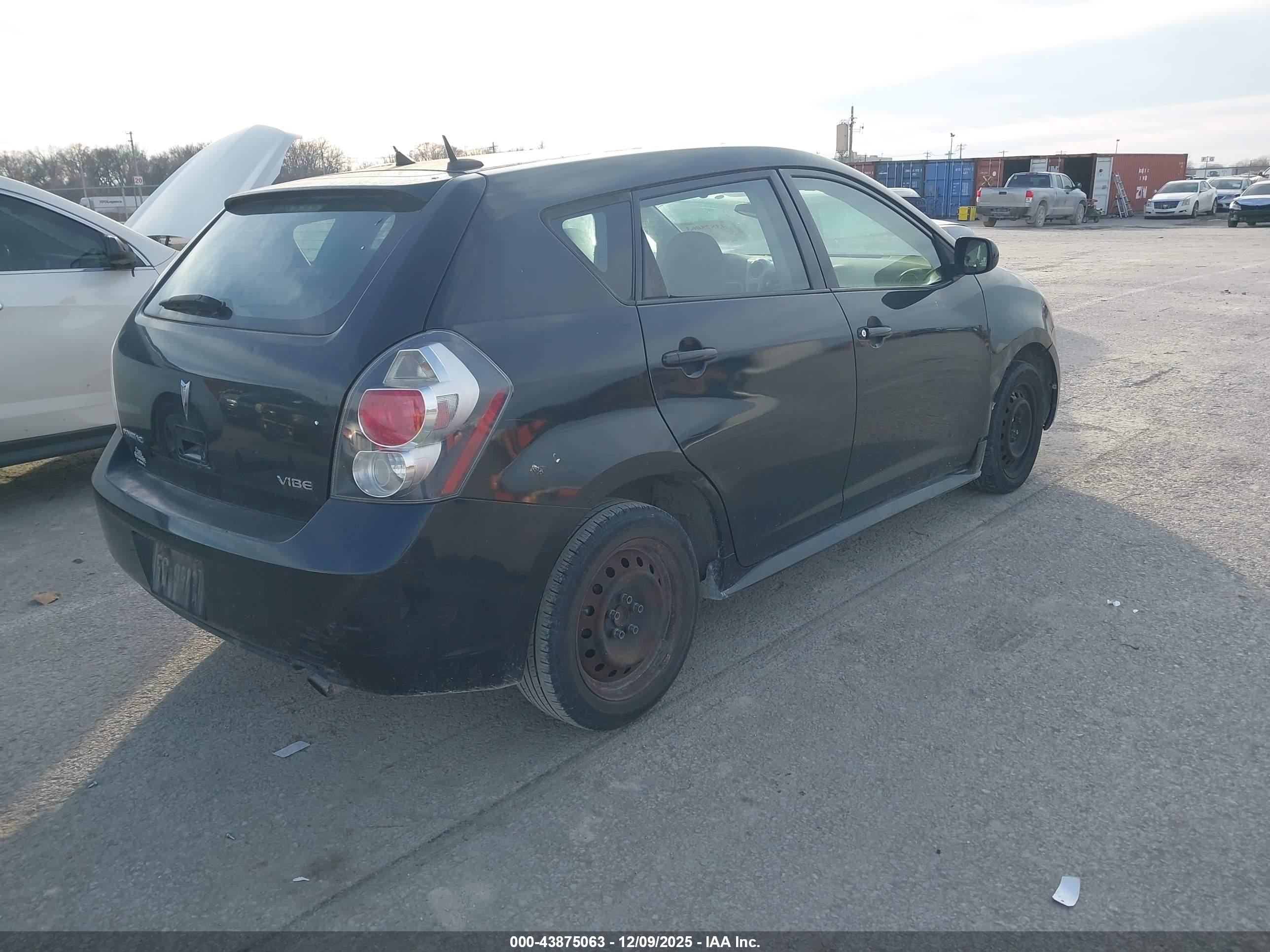 PONTIAC VIBE image 4