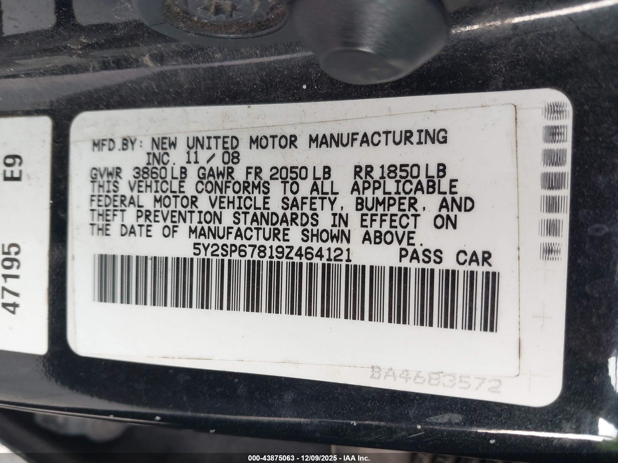 PONTIAC VIBE image 9