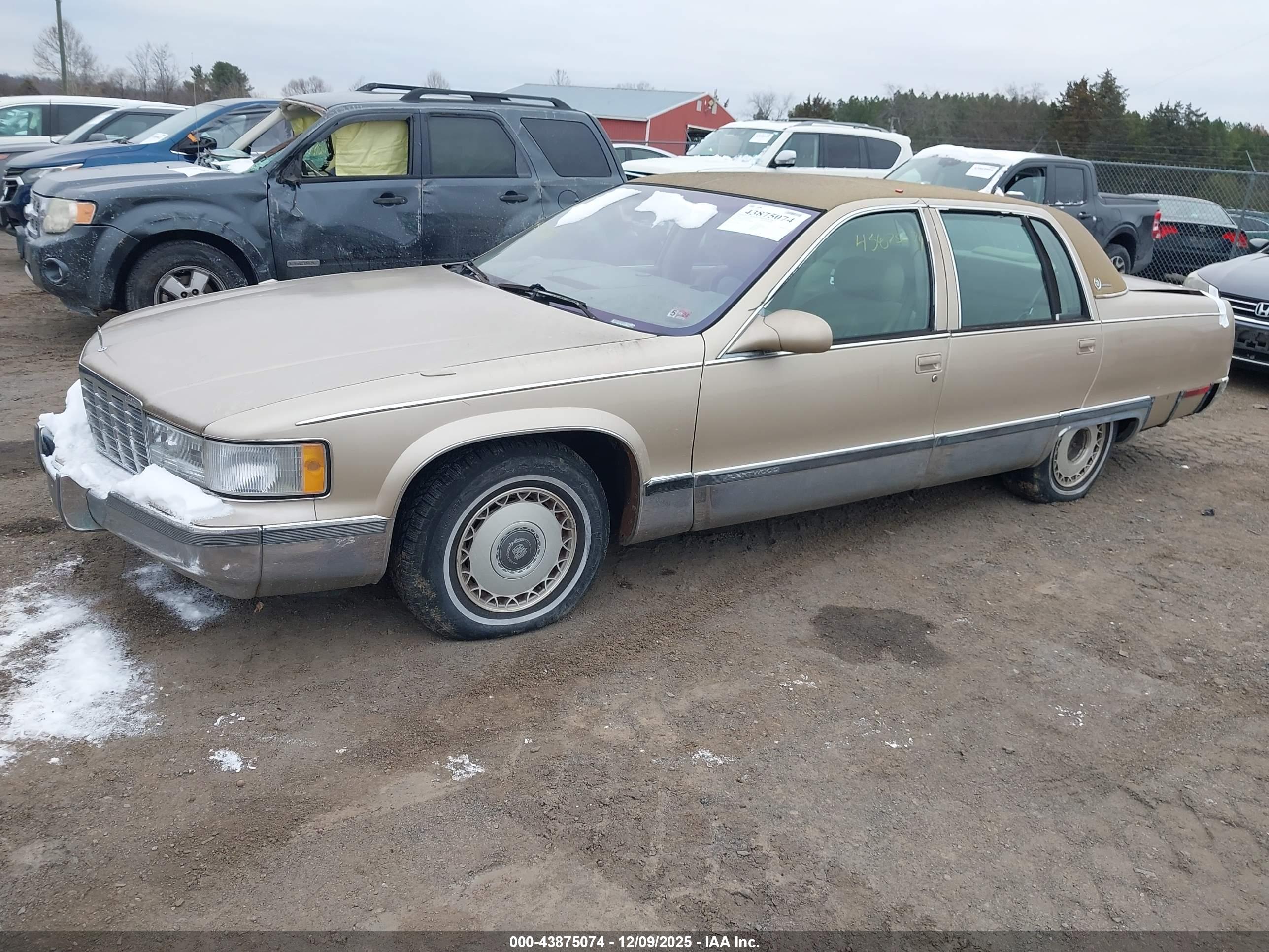 CADILLAC FLEETWOOD image 2