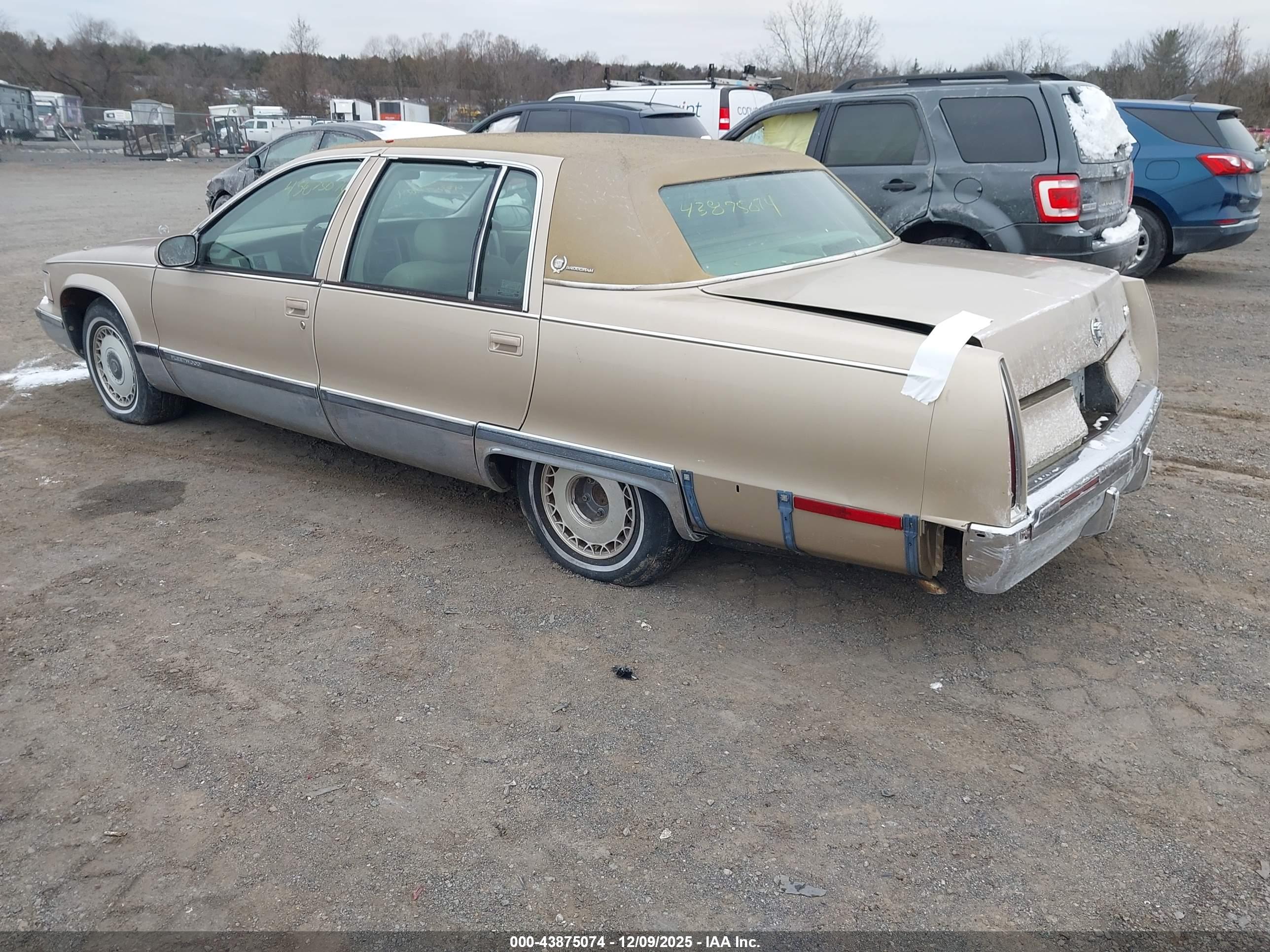 CADILLAC FLEETWOOD image 3