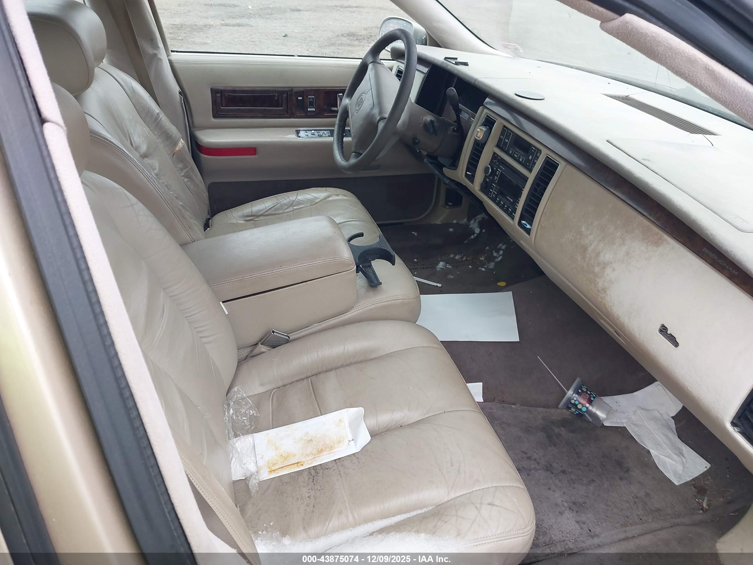 CADILLAC FLEETWOOD image 5