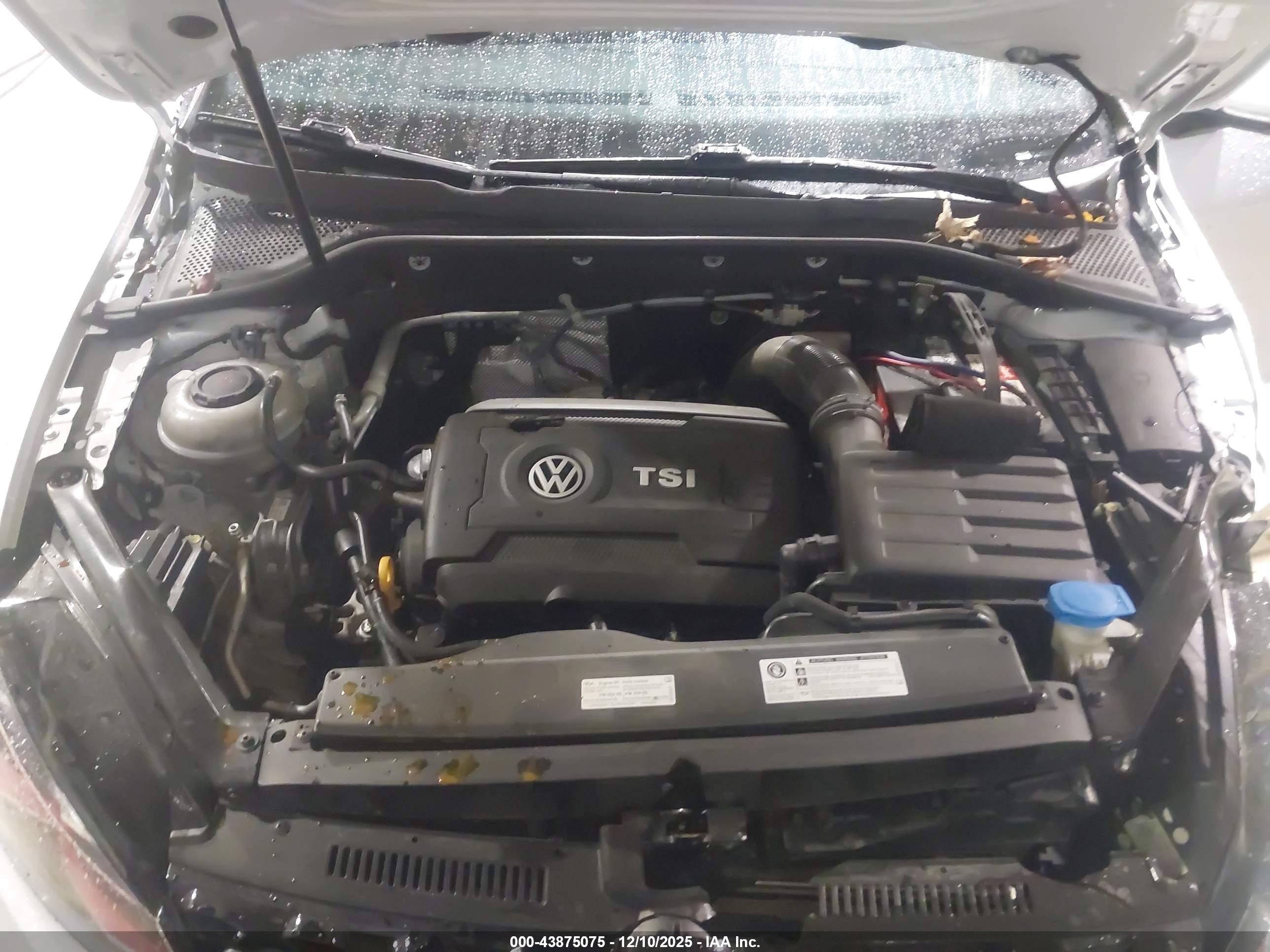 VOLKSWAGEN GOLF image 10