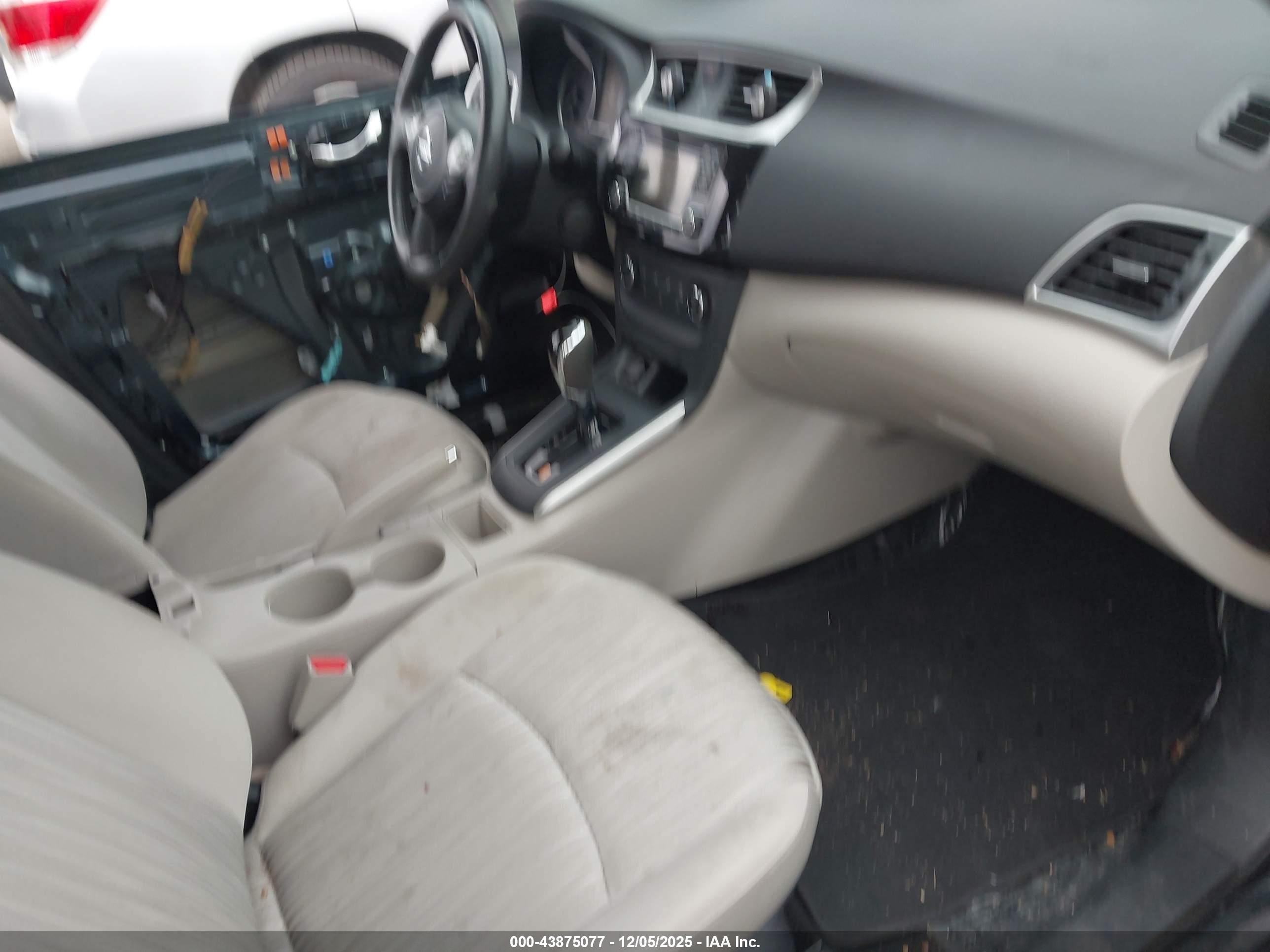 NISSAN SENTRA image 5