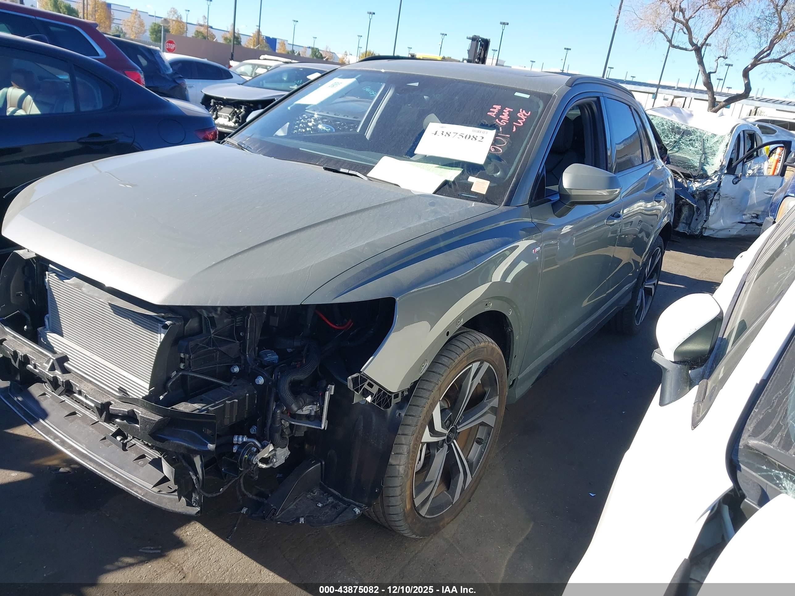 AUDI Q3 image 2