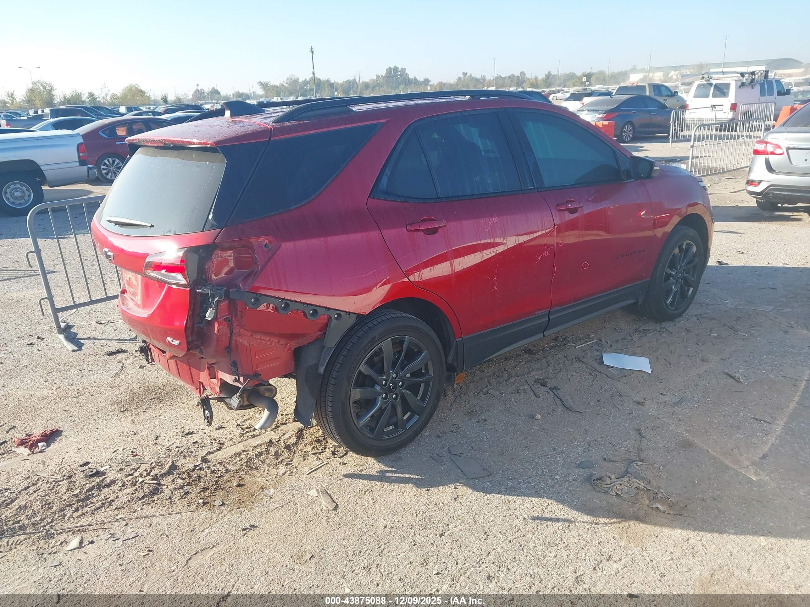 CHEVROLET EQUINOX image 4