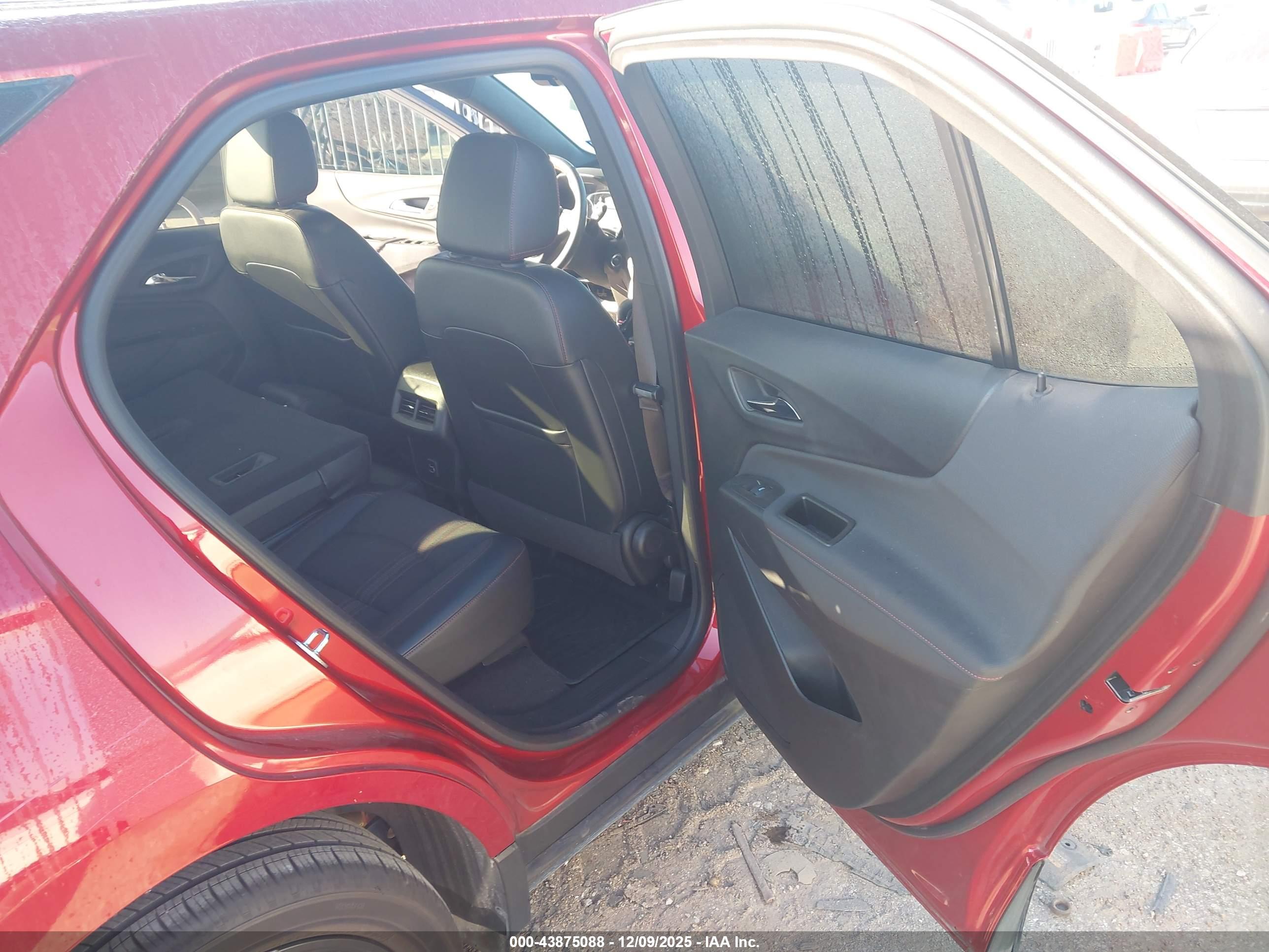 CHEVROLET EQUINOX image 8