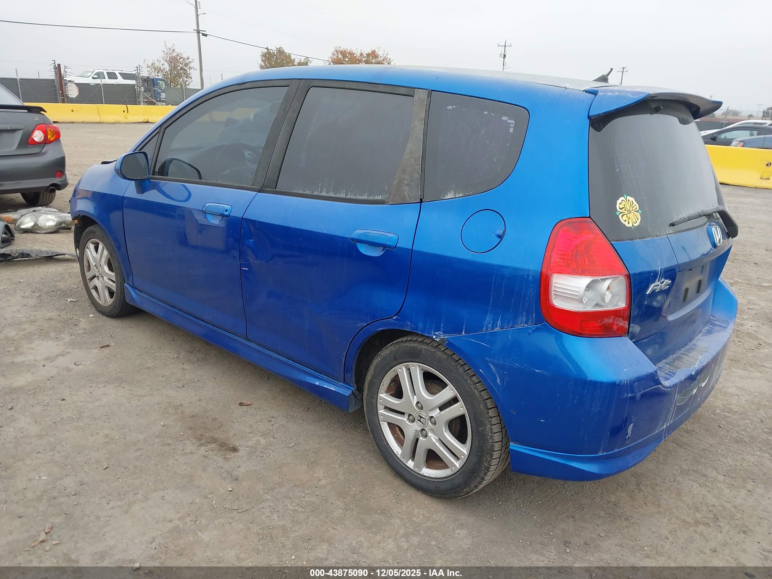 HONDA FIT image 3