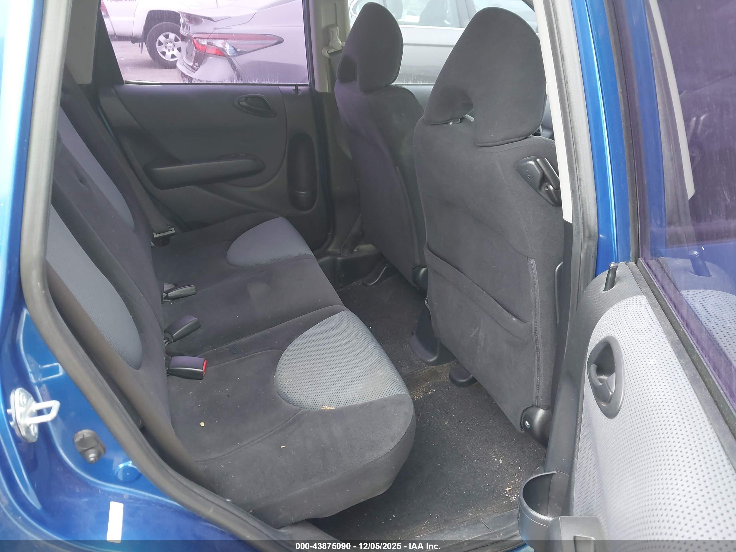 HONDA FIT image 8